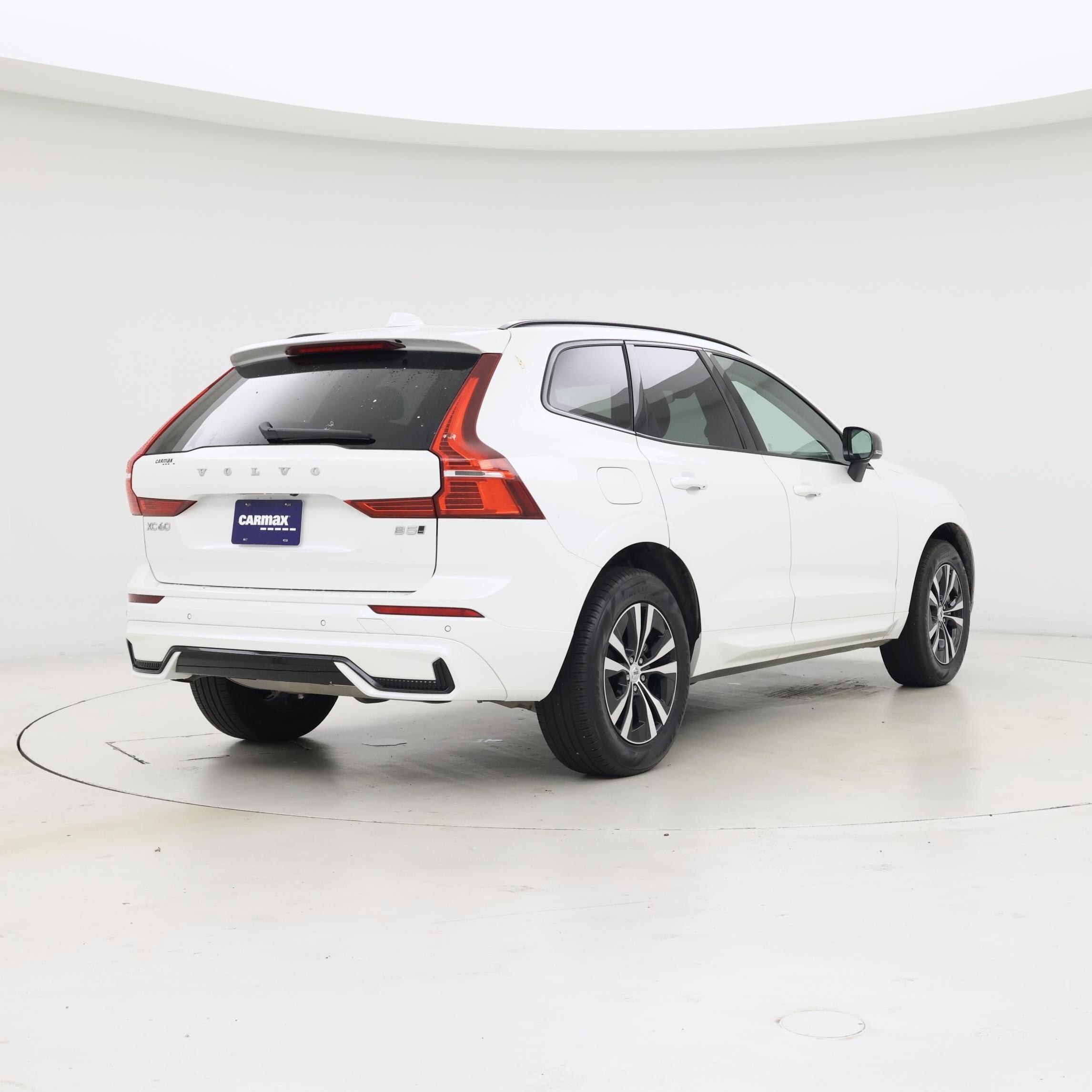 Thumbnail: 2025 Volvo XC60 - 8
