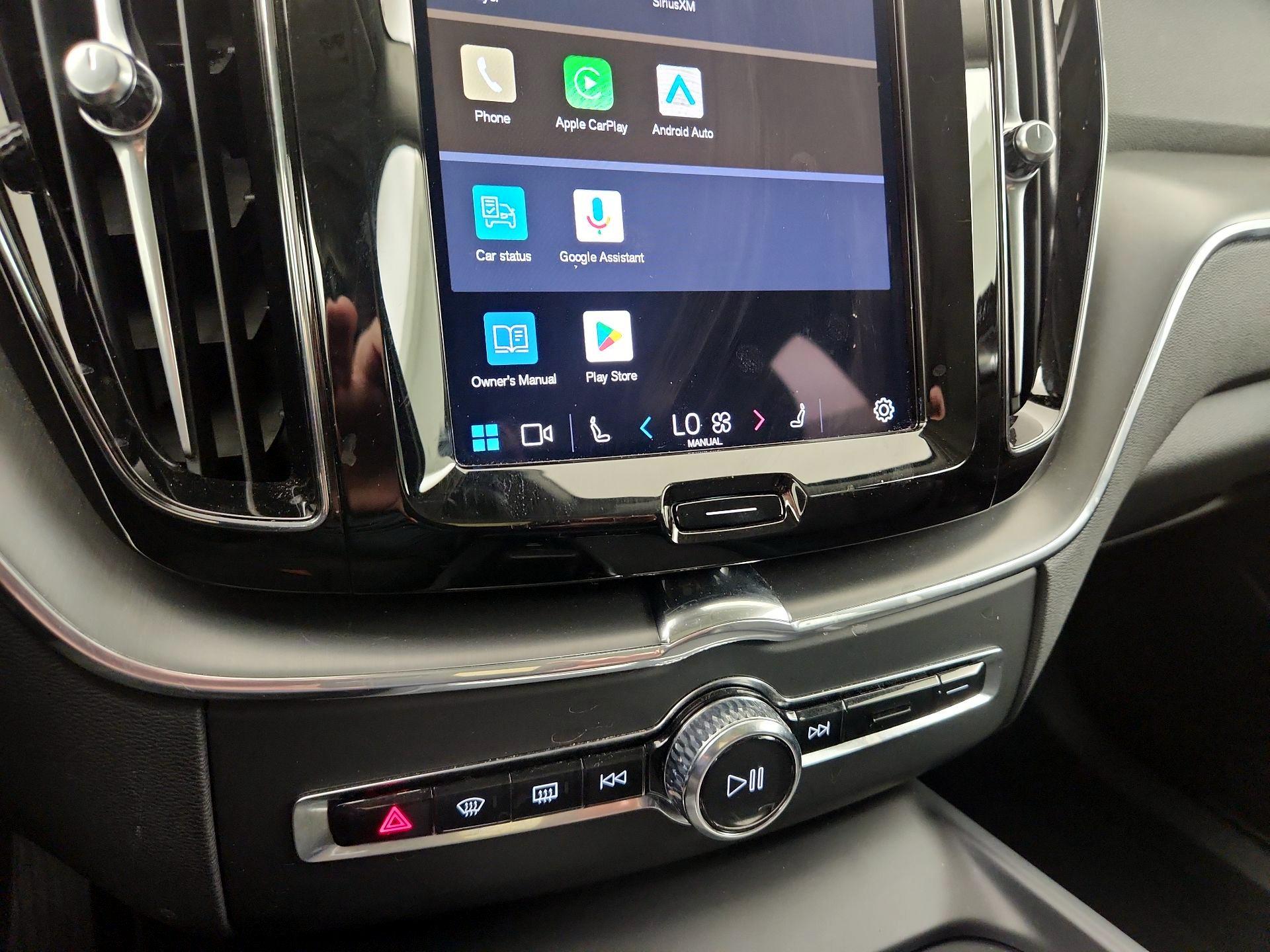 Thumbnail: 2025 Volvo XC60 - 15