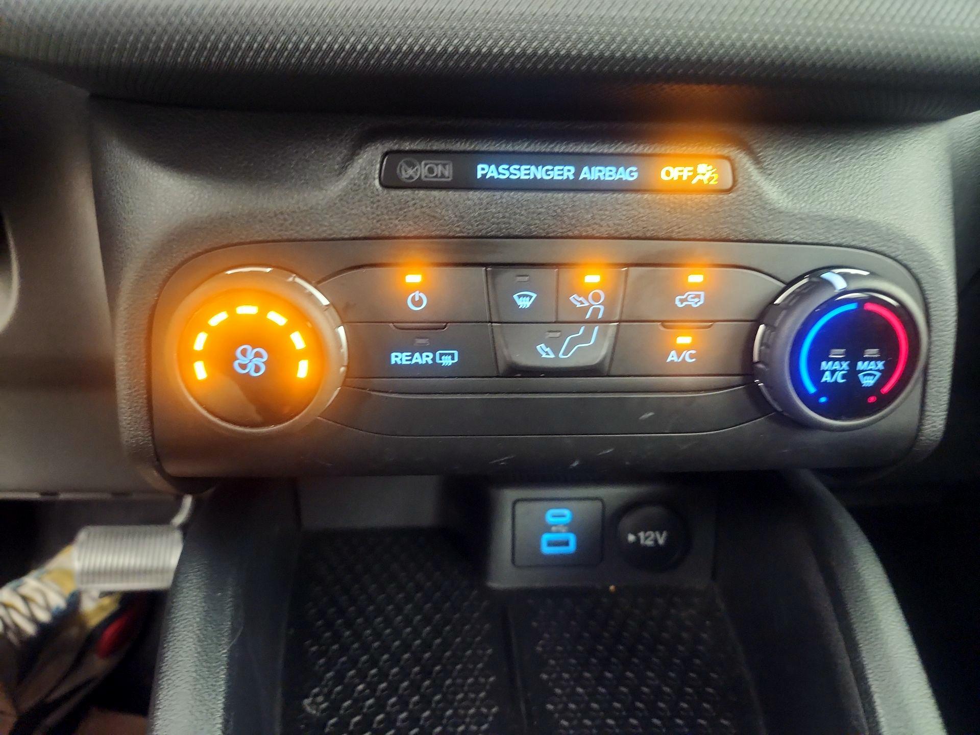 Thumbnail: 2021 Ford Bronco Sport - 16