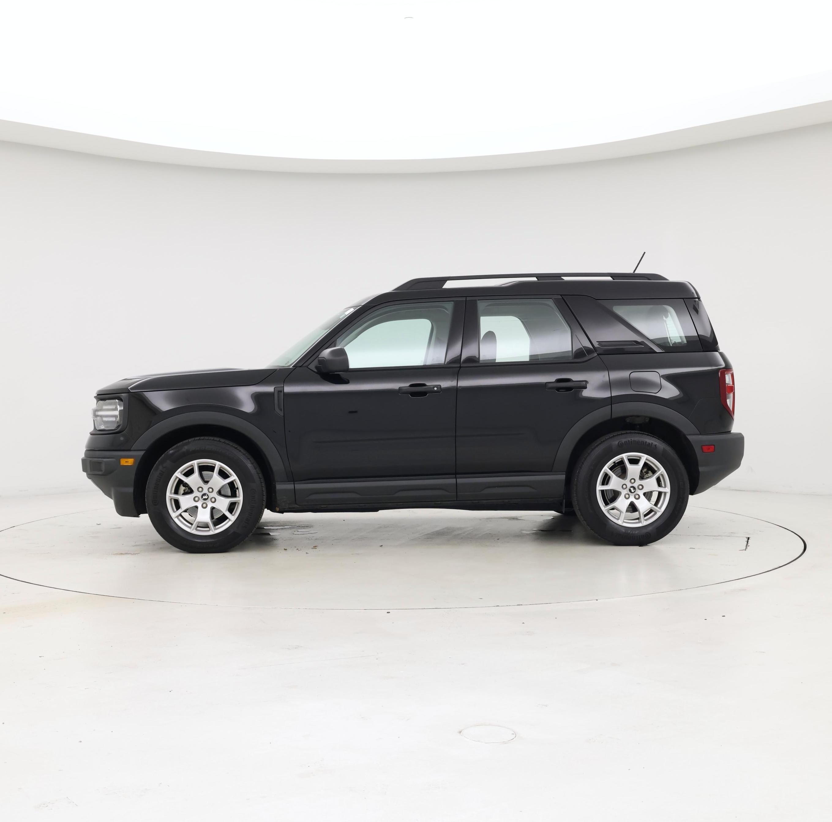 Thumbnail: 2021 Ford Bronco Sport - 3