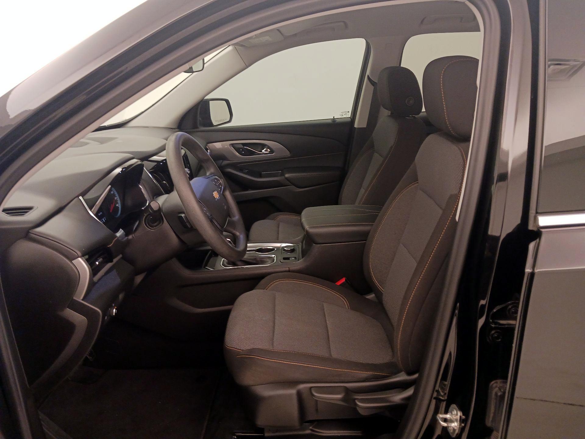 Thumbnail: 2021 Chevrolet Traverse - 11