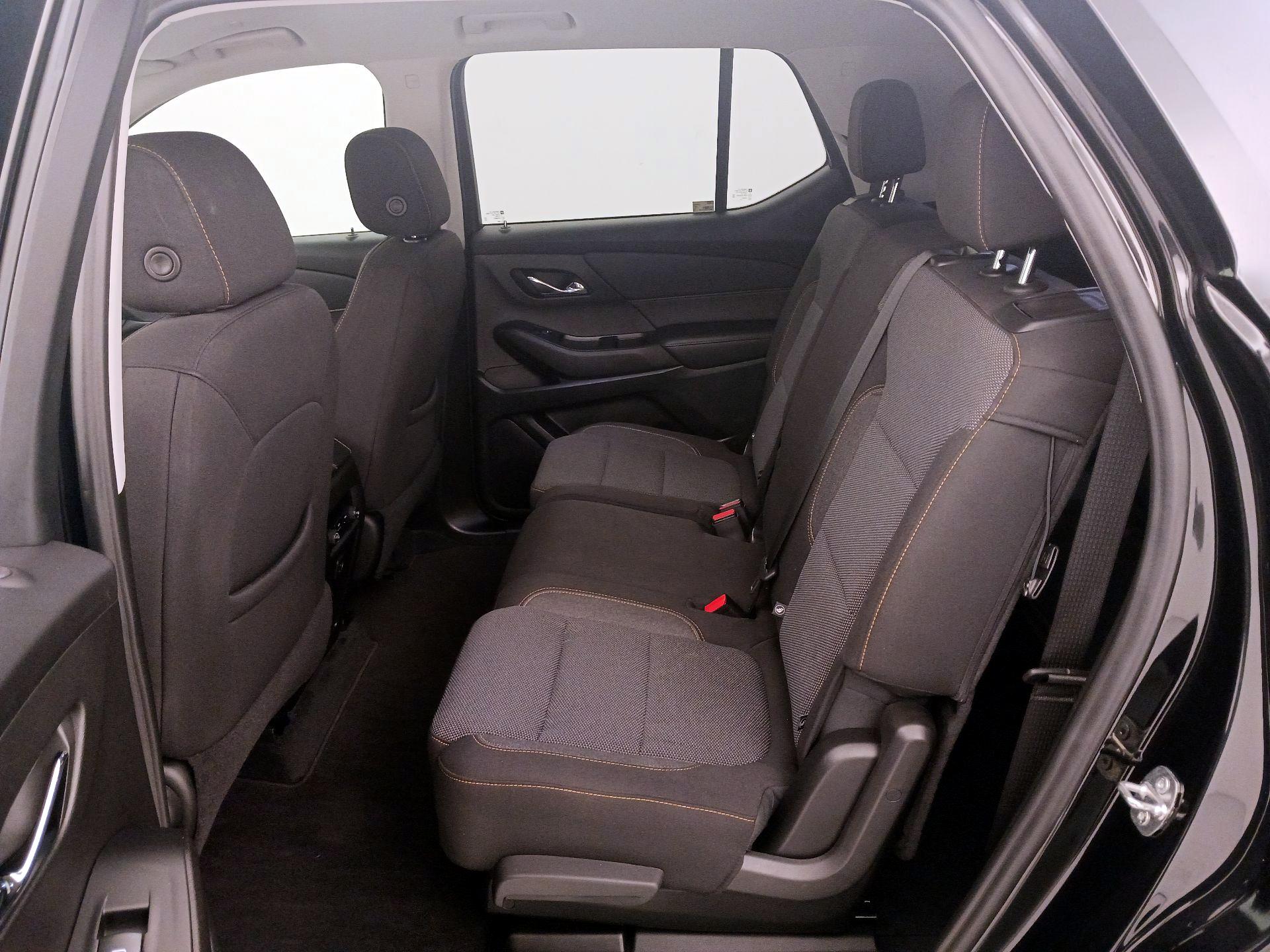 Thumbnail: 2021 Chevrolet Traverse - 18