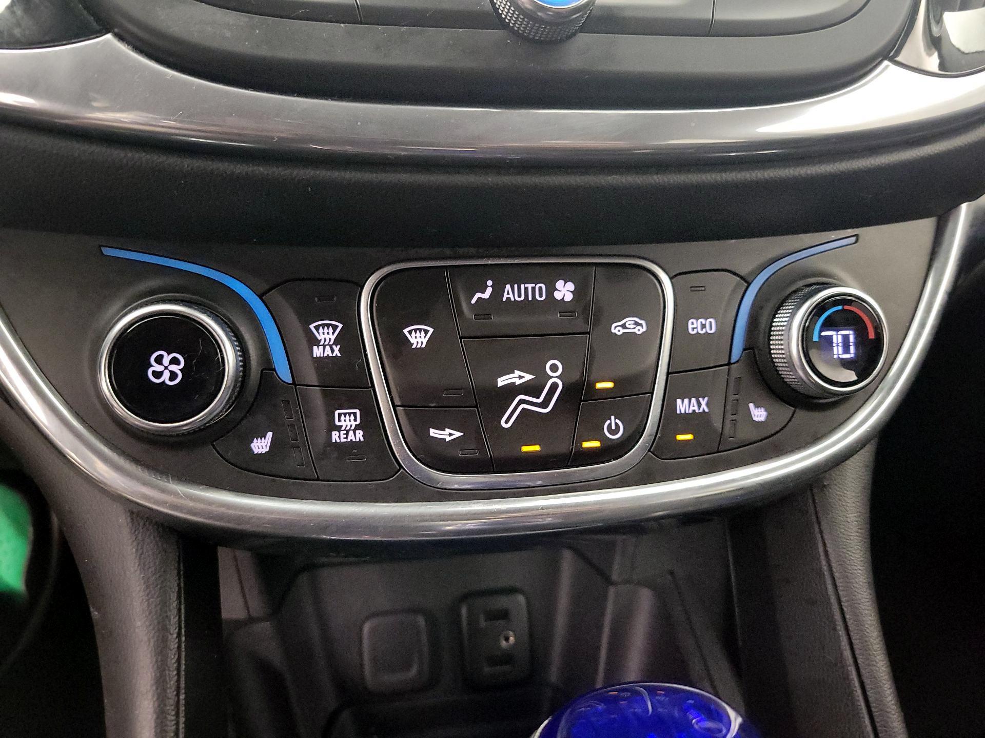 Thumbnail: 2017 Chevrolet Volt - 15