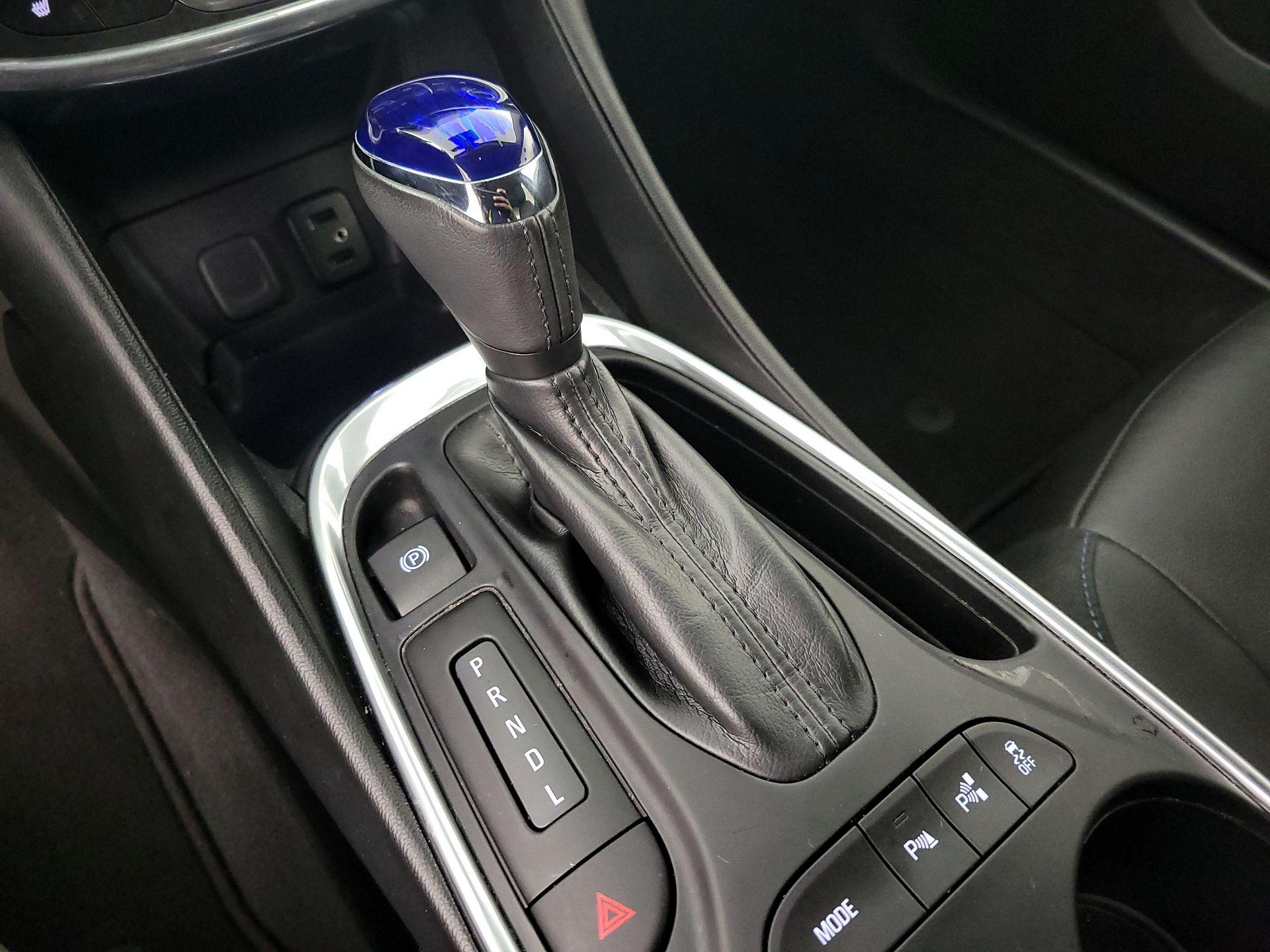 Thumbnail: 2017 Chevrolet Volt - 16