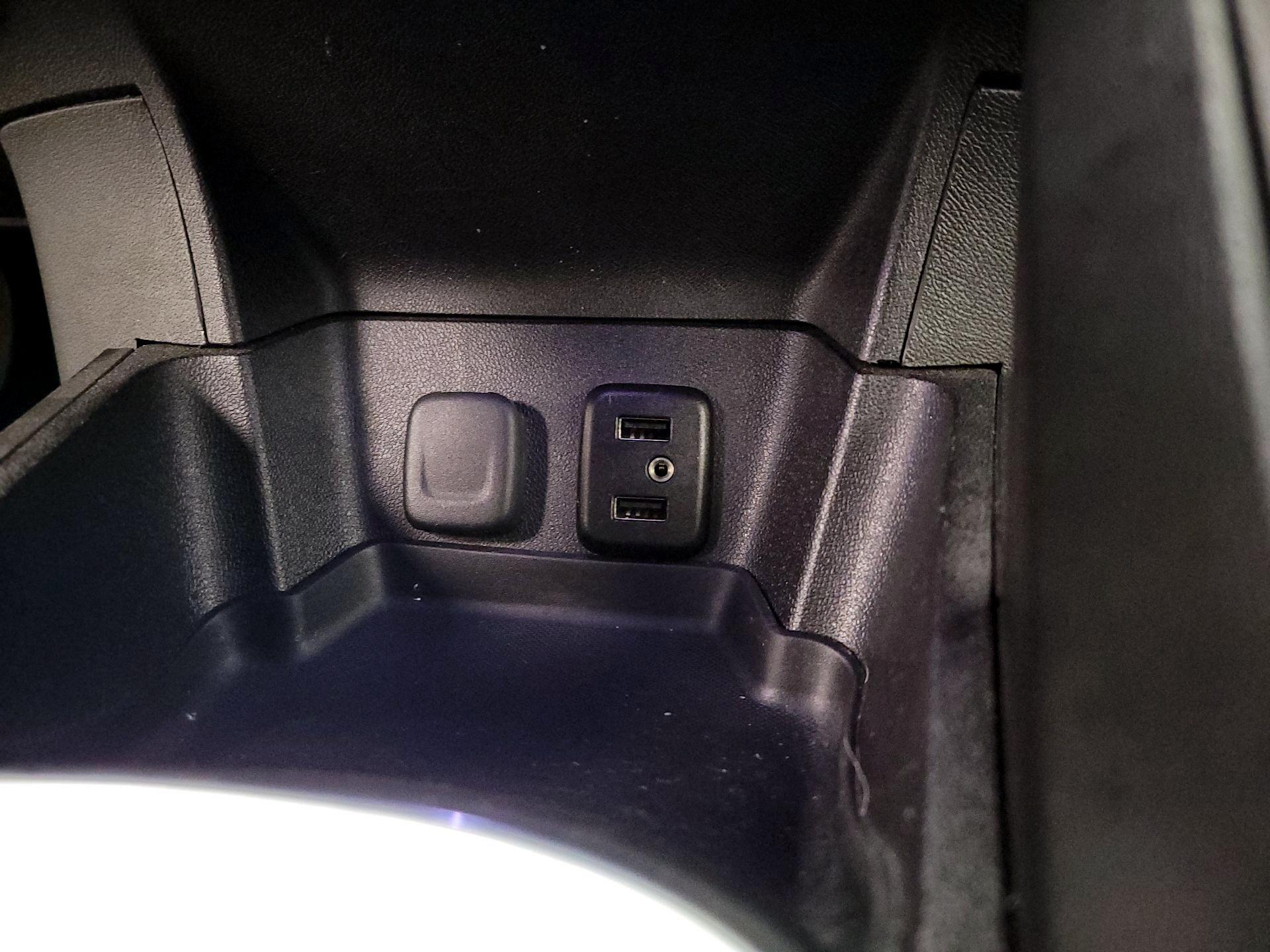 Thumbnail: 2017 Chevrolet Volt - 17