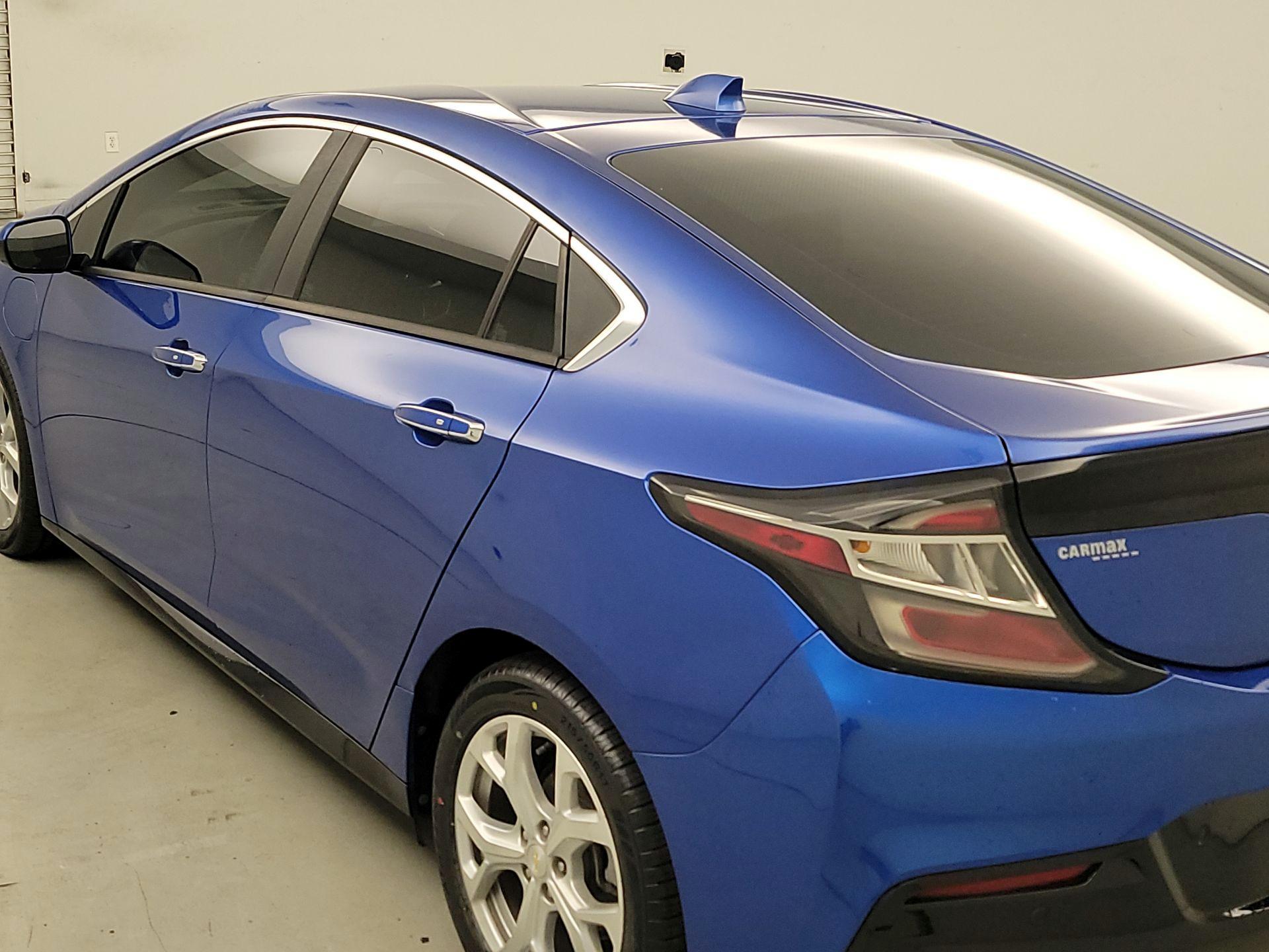 Thumbnail: 2017 Chevrolet Volt - 7