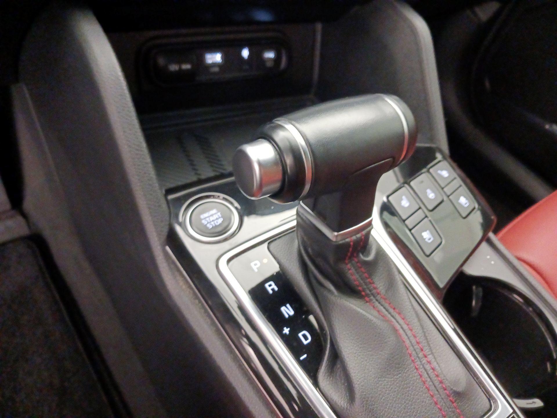Thumbnail: 2023 Kia Sportage - 18