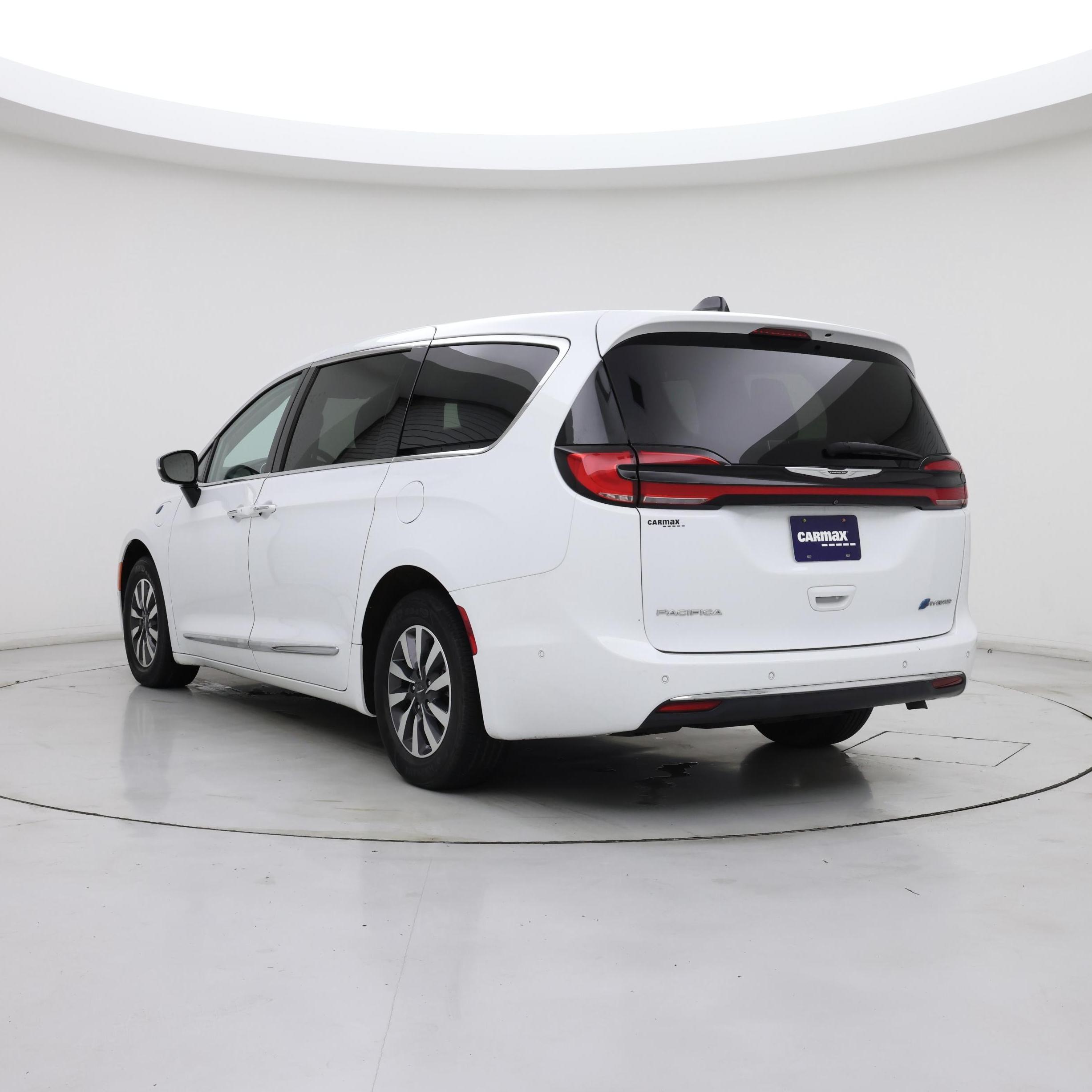 Thumbnail: 2023 Chrysler Pacifica - 2