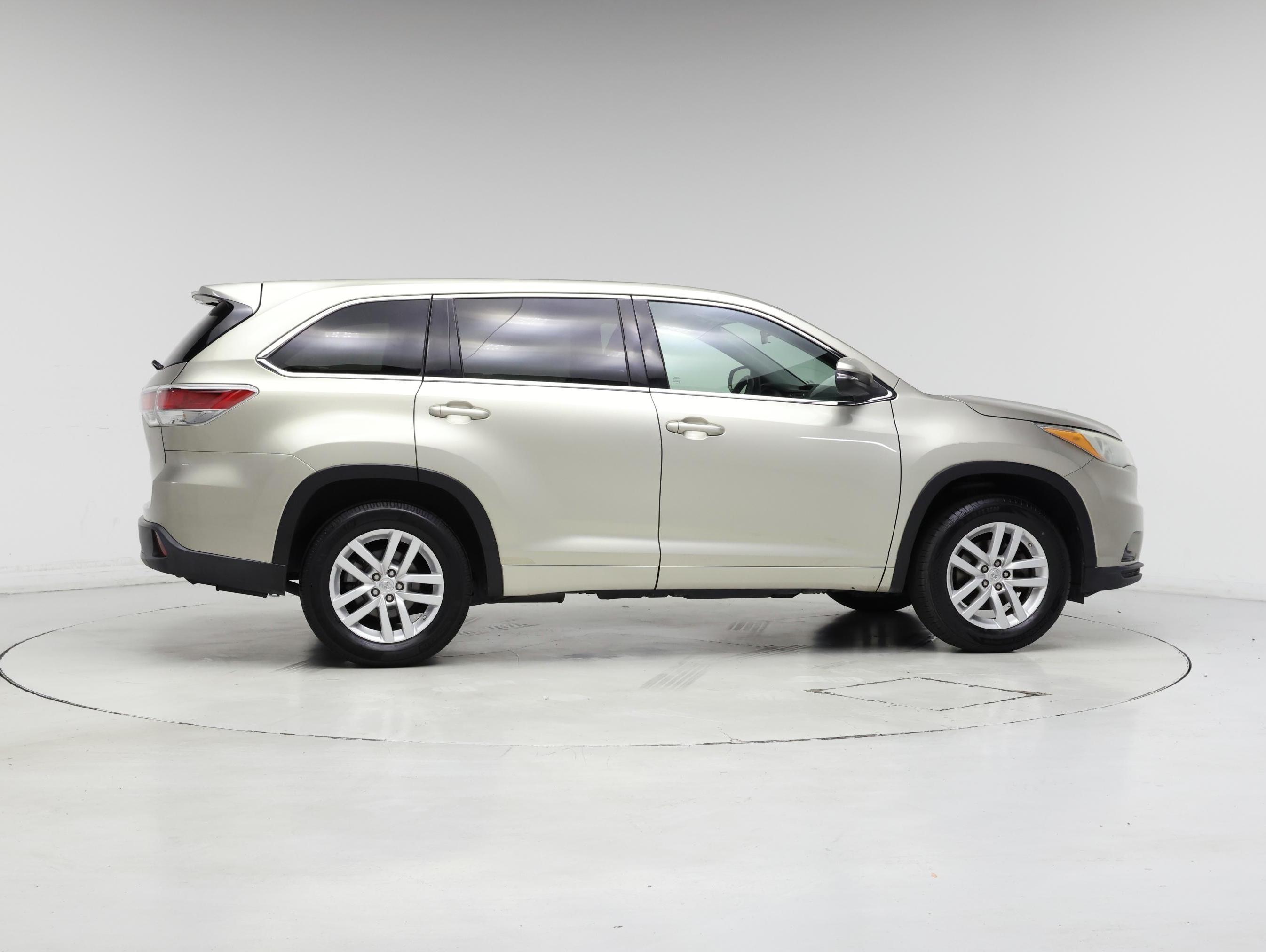 Thumbnail: 2015 Toyota Highlander - 7