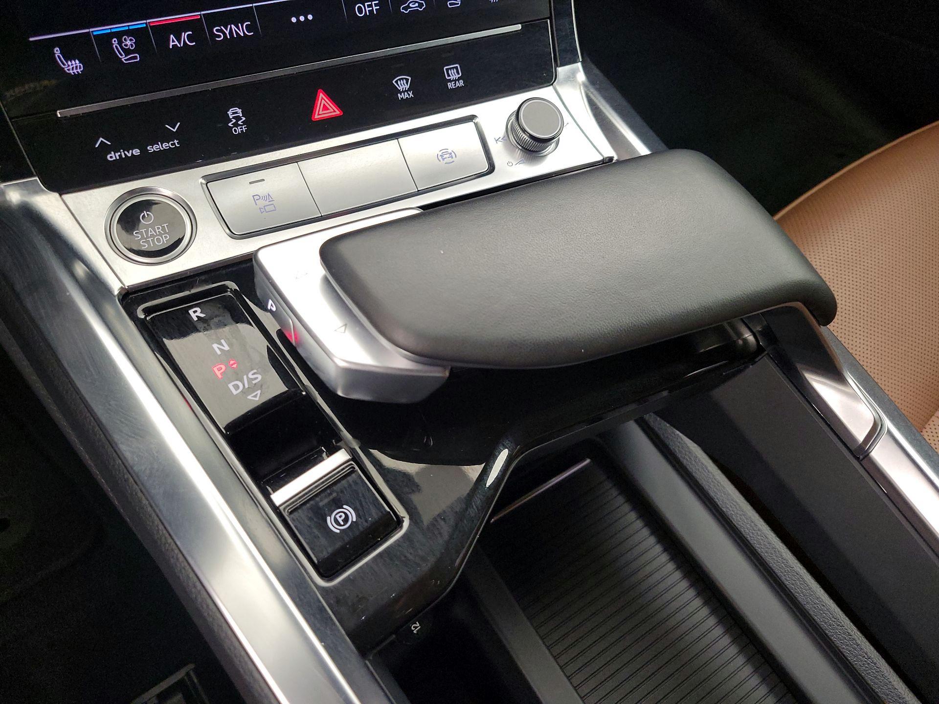 Thumbnail: 2024 Audi Q8 e-tron - 18