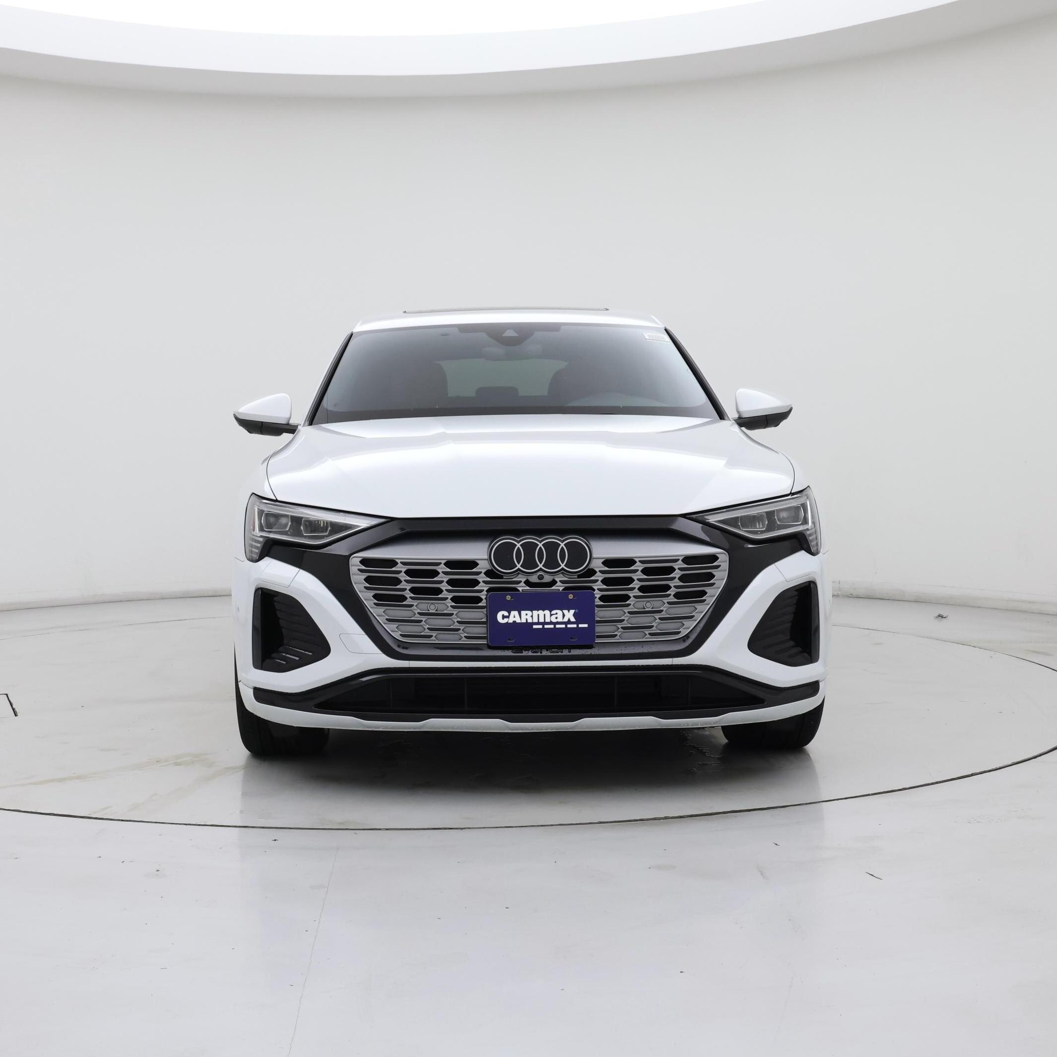 Thumbnail: 2024 Audi Q8 e-tron - 5