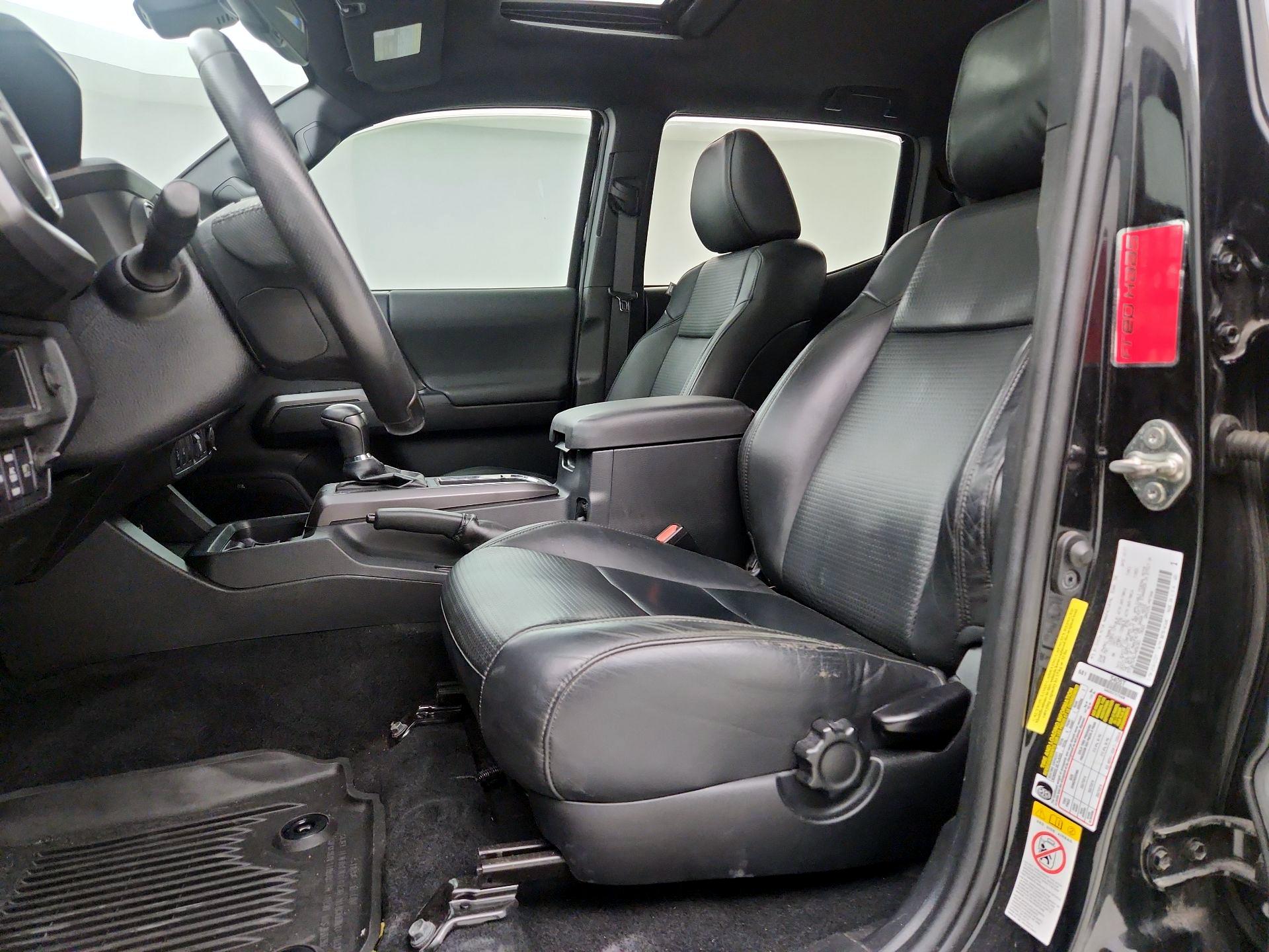 Thumbnail: 2018 Toyota Tacoma - 11
