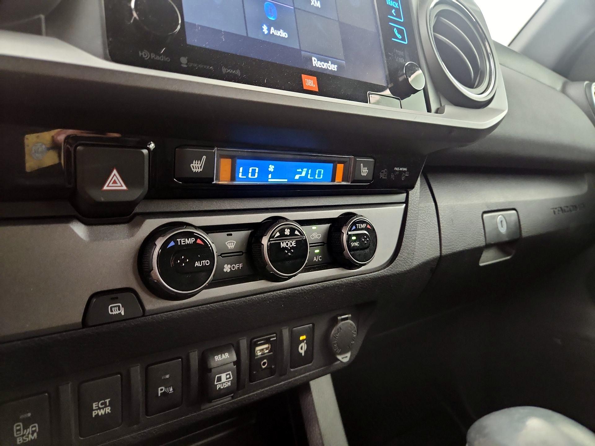 Thumbnail: 2018 Toyota Tacoma - 16