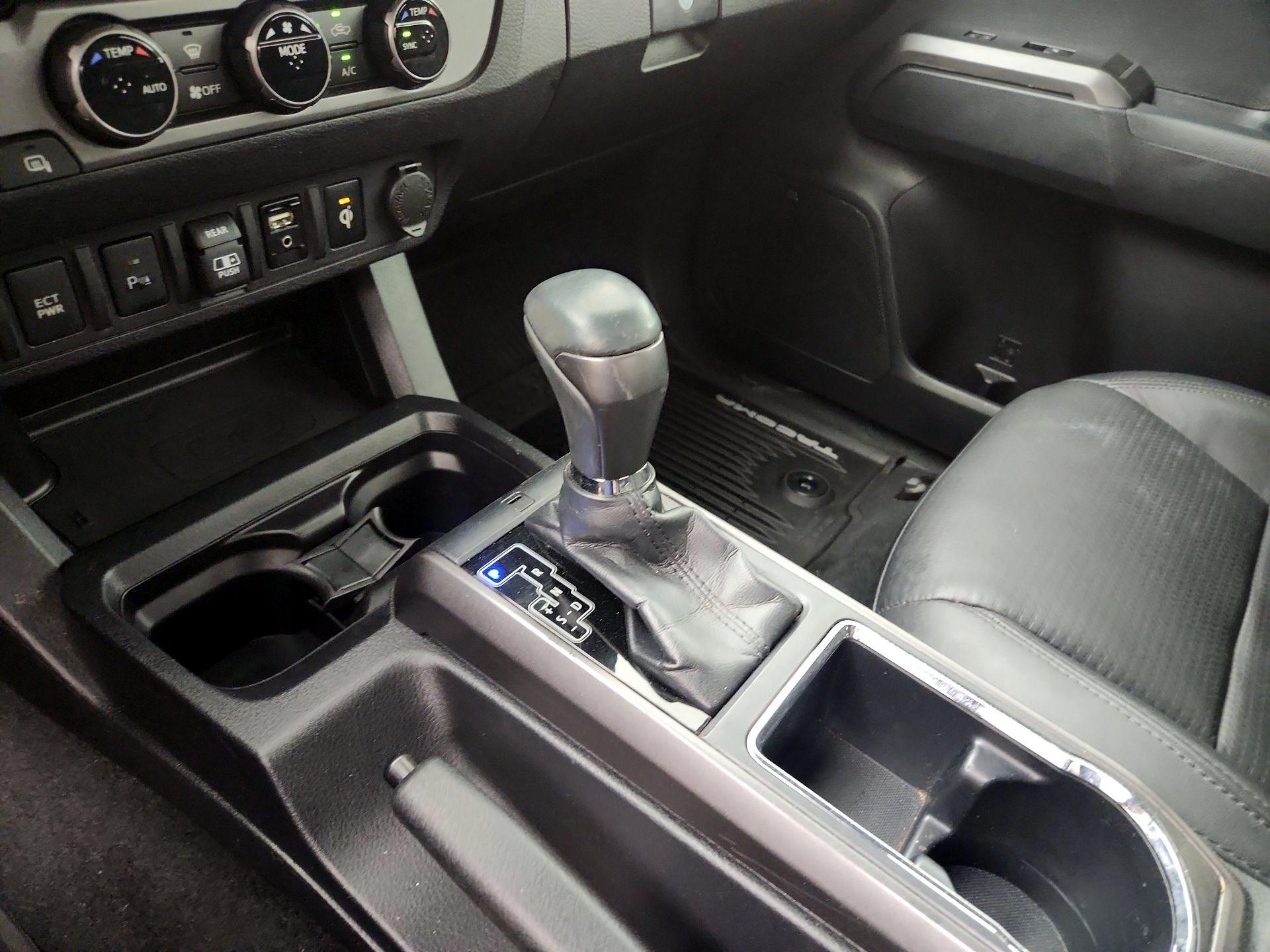 Thumbnail: 2018 Toyota Tacoma - 17
