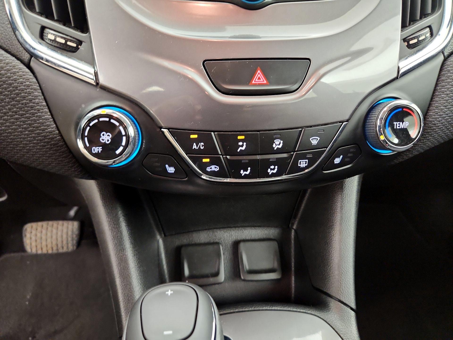 Thumbnail: 2018 Chevrolet Cruze - 16