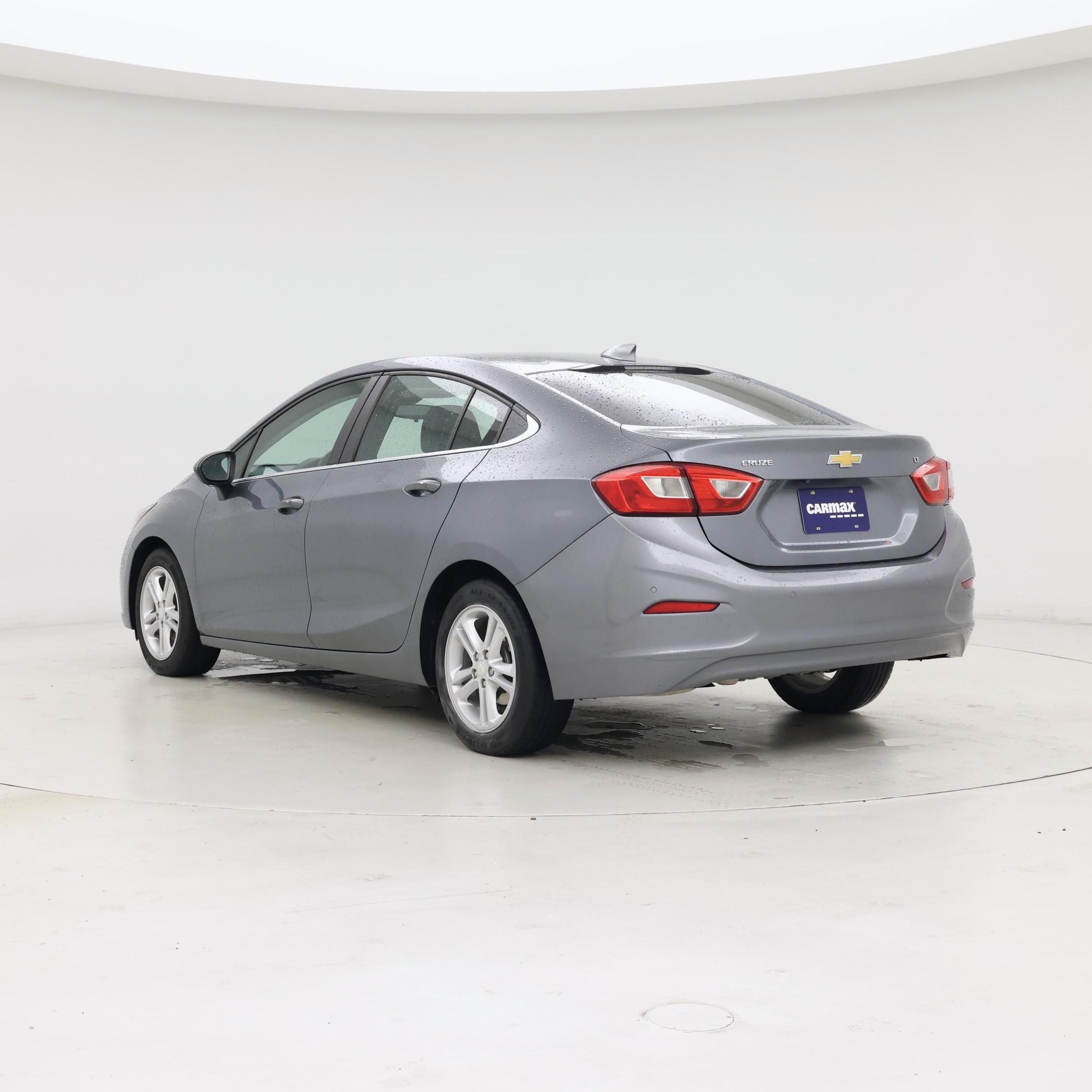 Thumbnail: 2018 Chevrolet Cruze - 2