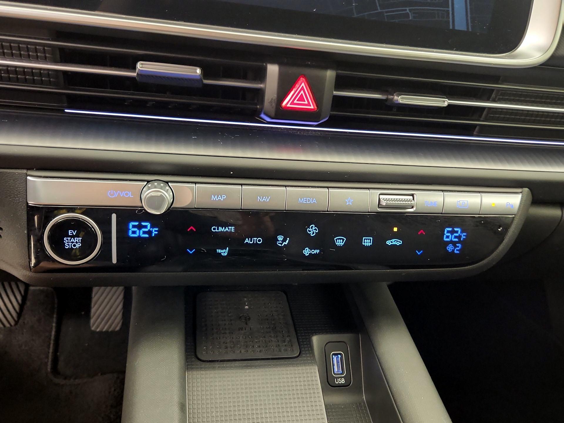 Thumbnail: 2023 Hyundai Ioniq 6 - 17