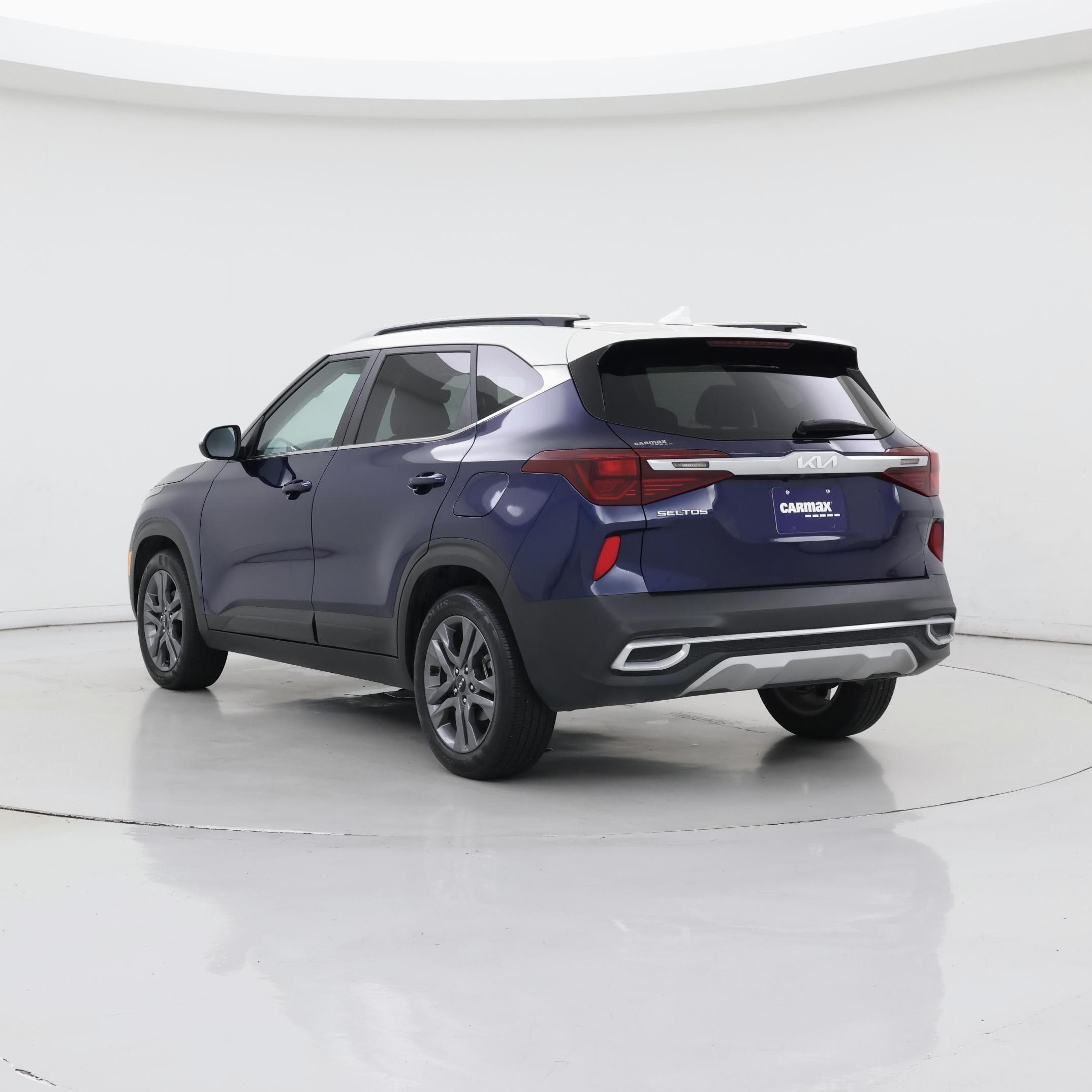 Thumbnail: 2023 Kia Seltos - 2
