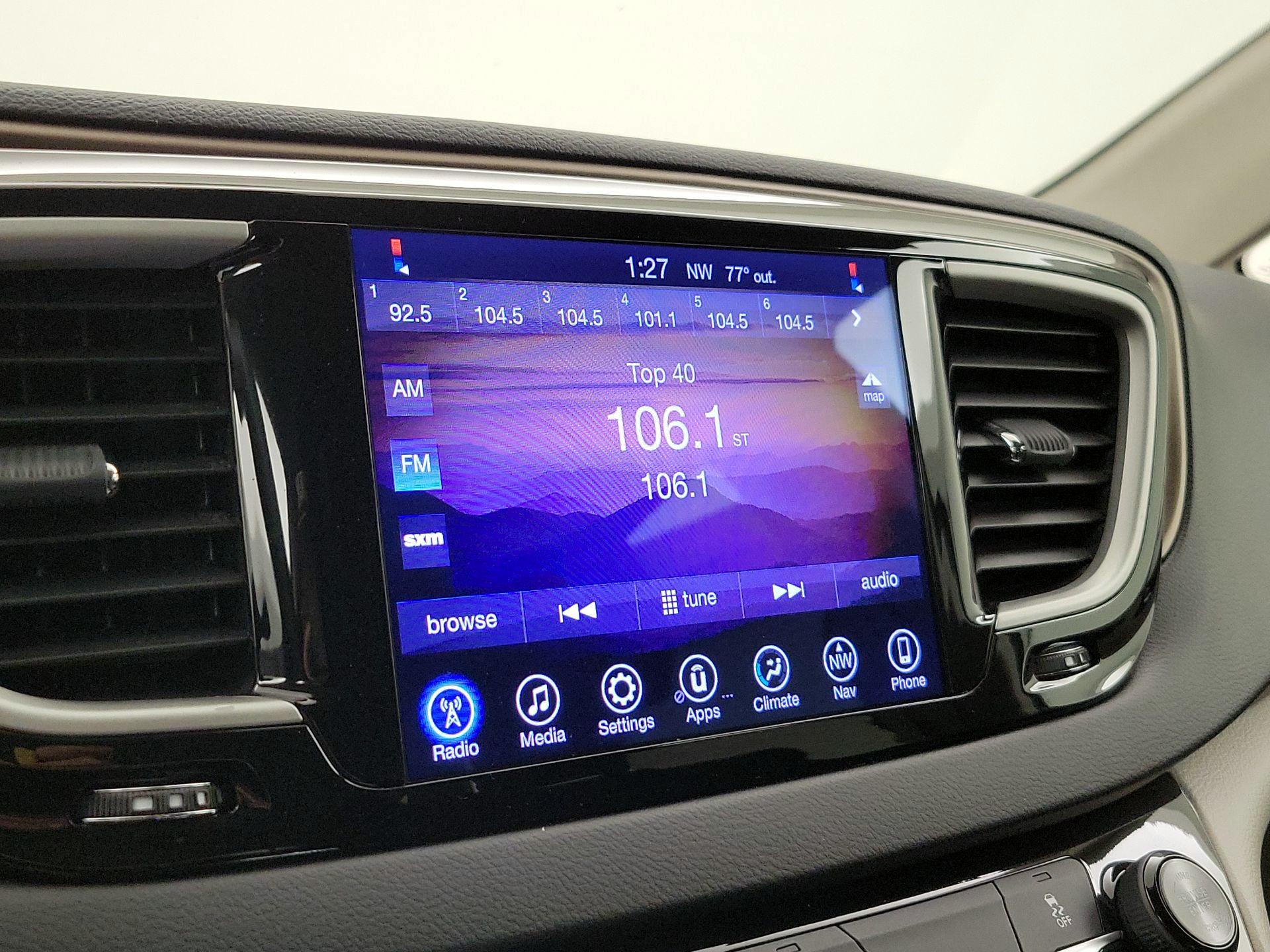 Thumbnail: 2017 Chrysler Pacifica - 15