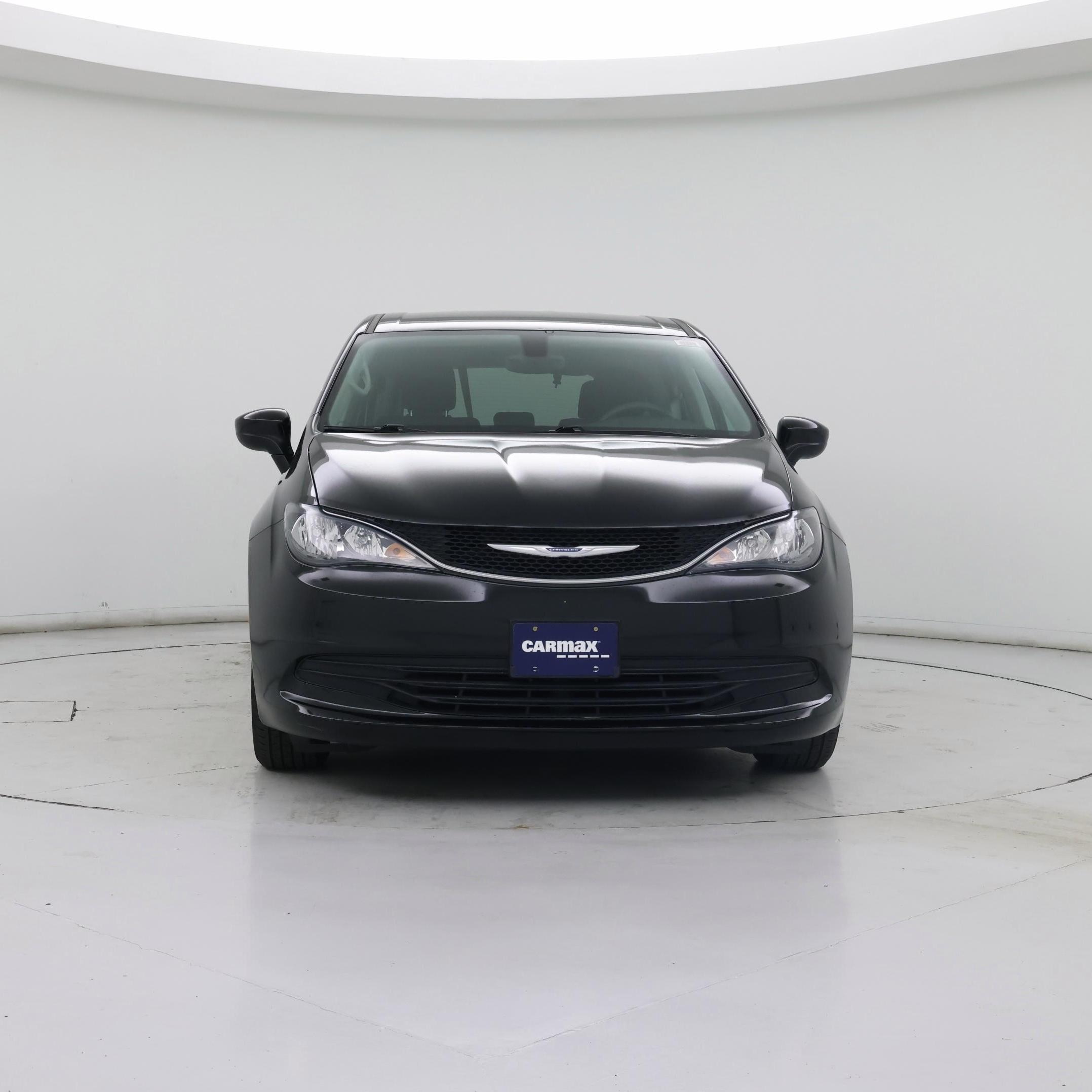 Thumbnail: 2017 Chrysler Pacifica - 5