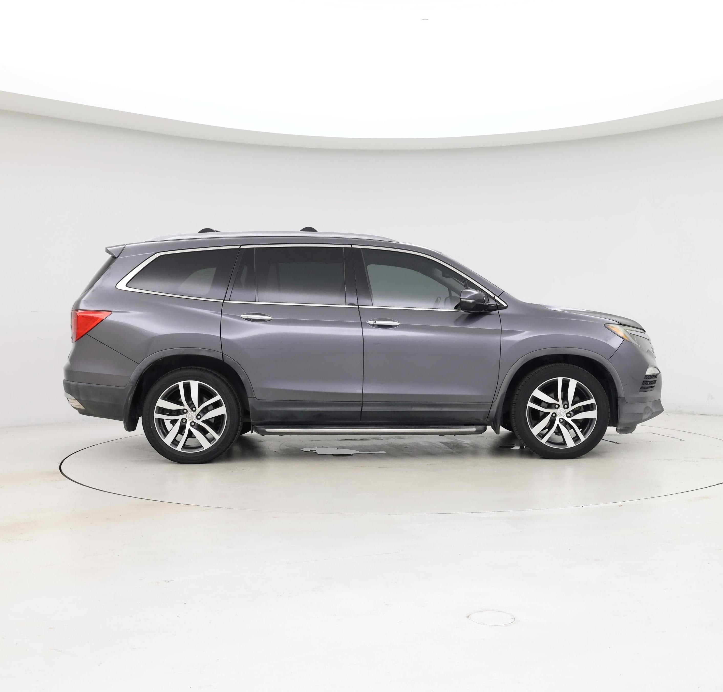Thumbnail: 2016 Honda Pilot - 7