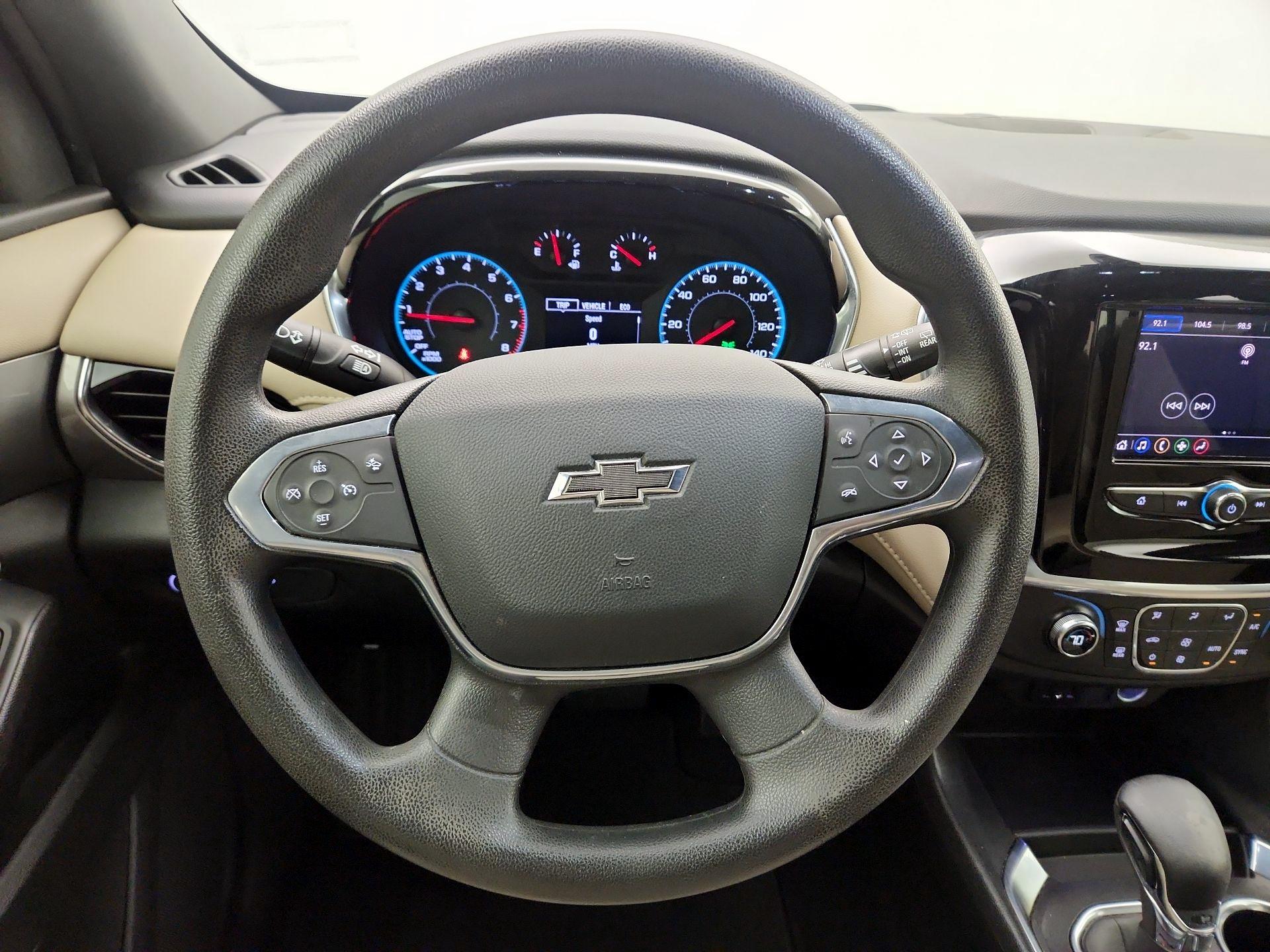 Thumbnail: 2022 Chevrolet Traverse - 10