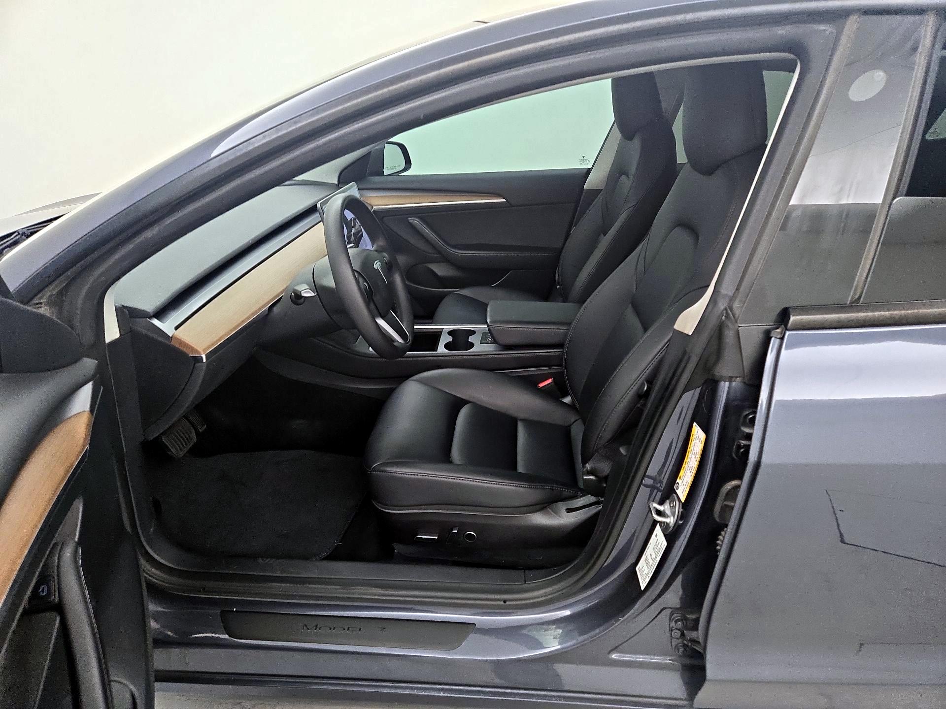 Thumbnail: 2023 Tesla Model 3 - 11