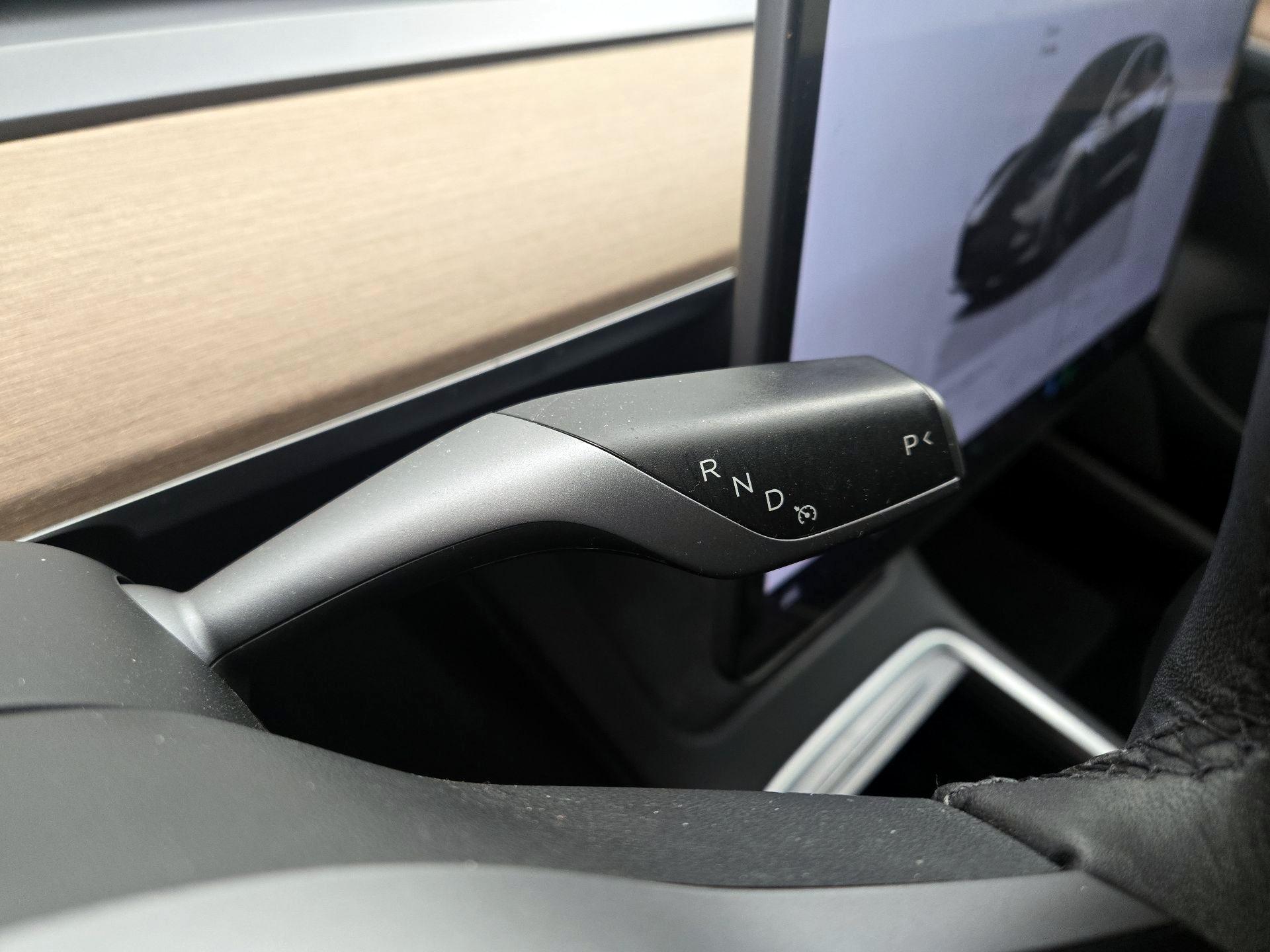Thumbnail: 2023 Tesla Model 3 - 17