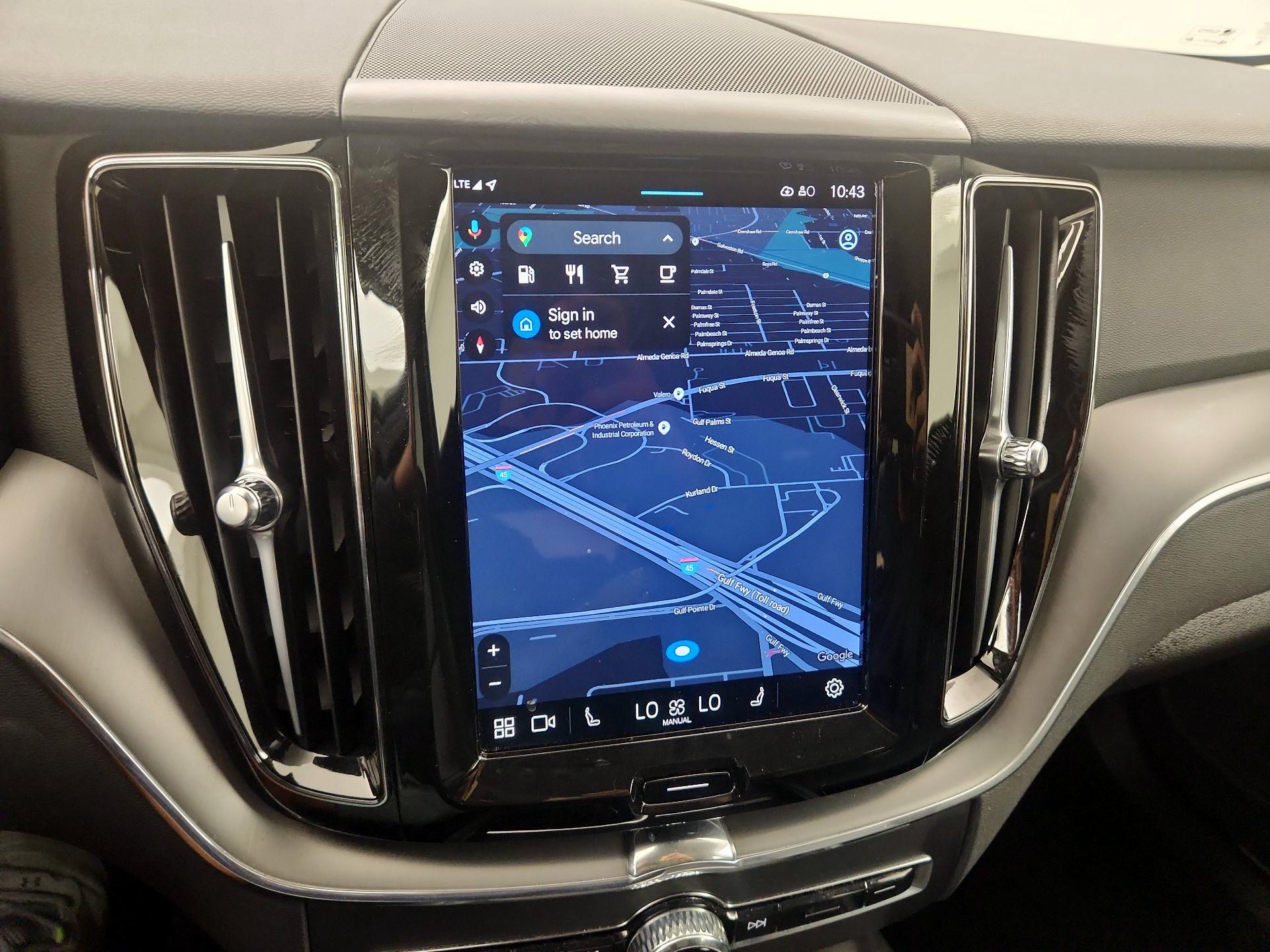Thumbnail: 2025 Volvo XC60 - 14