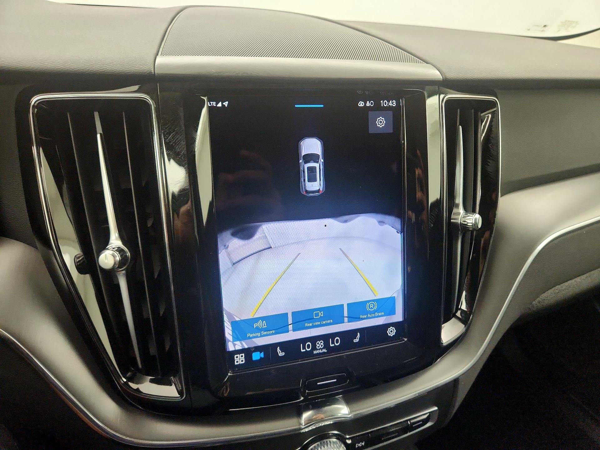 Thumbnail: 2025 Volvo XC60 - 15