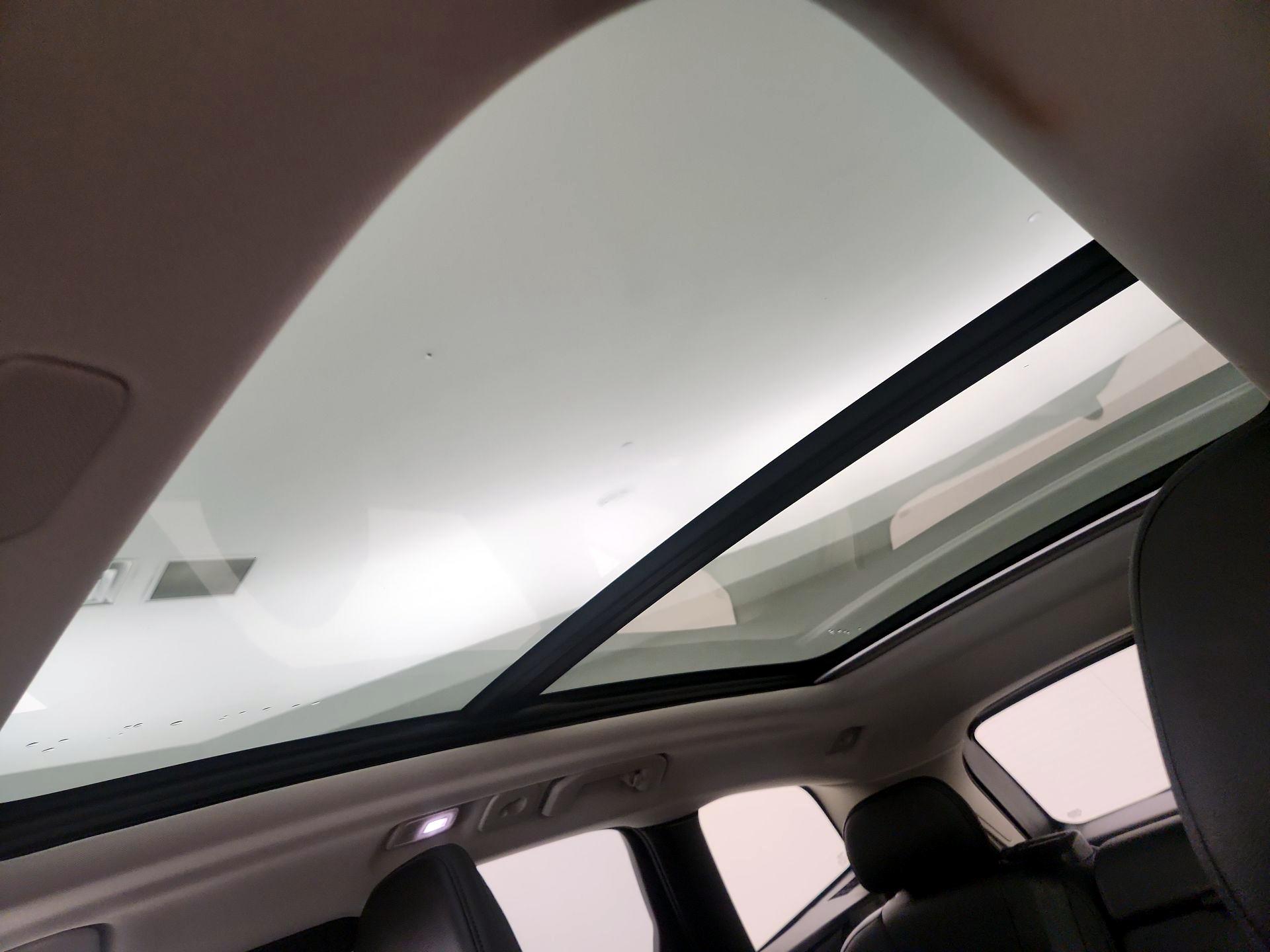 Thumbnail: 2025 Volvo XC60 - 20
