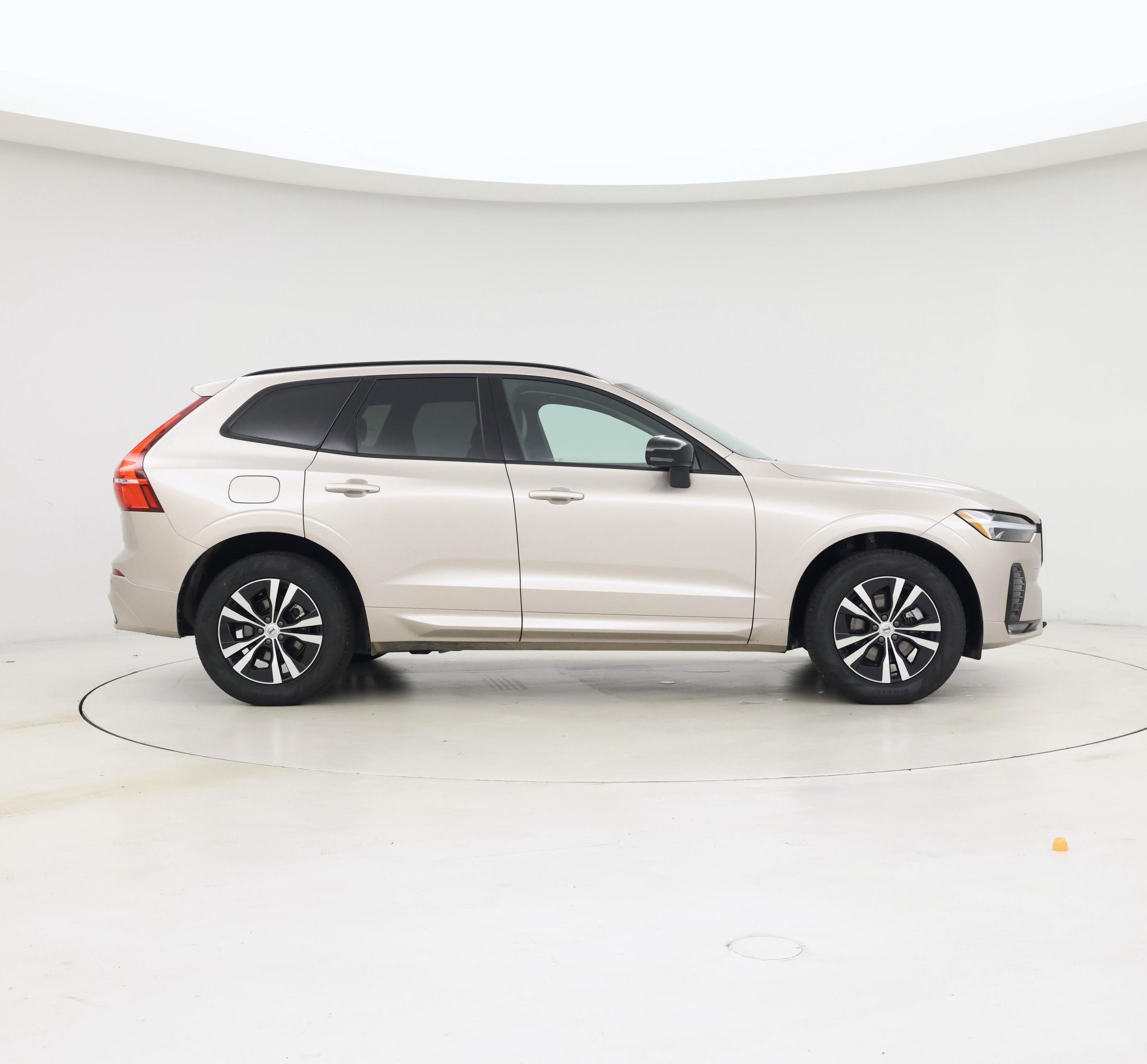 Thumbnail: 2025 Volvo XC60 - 7