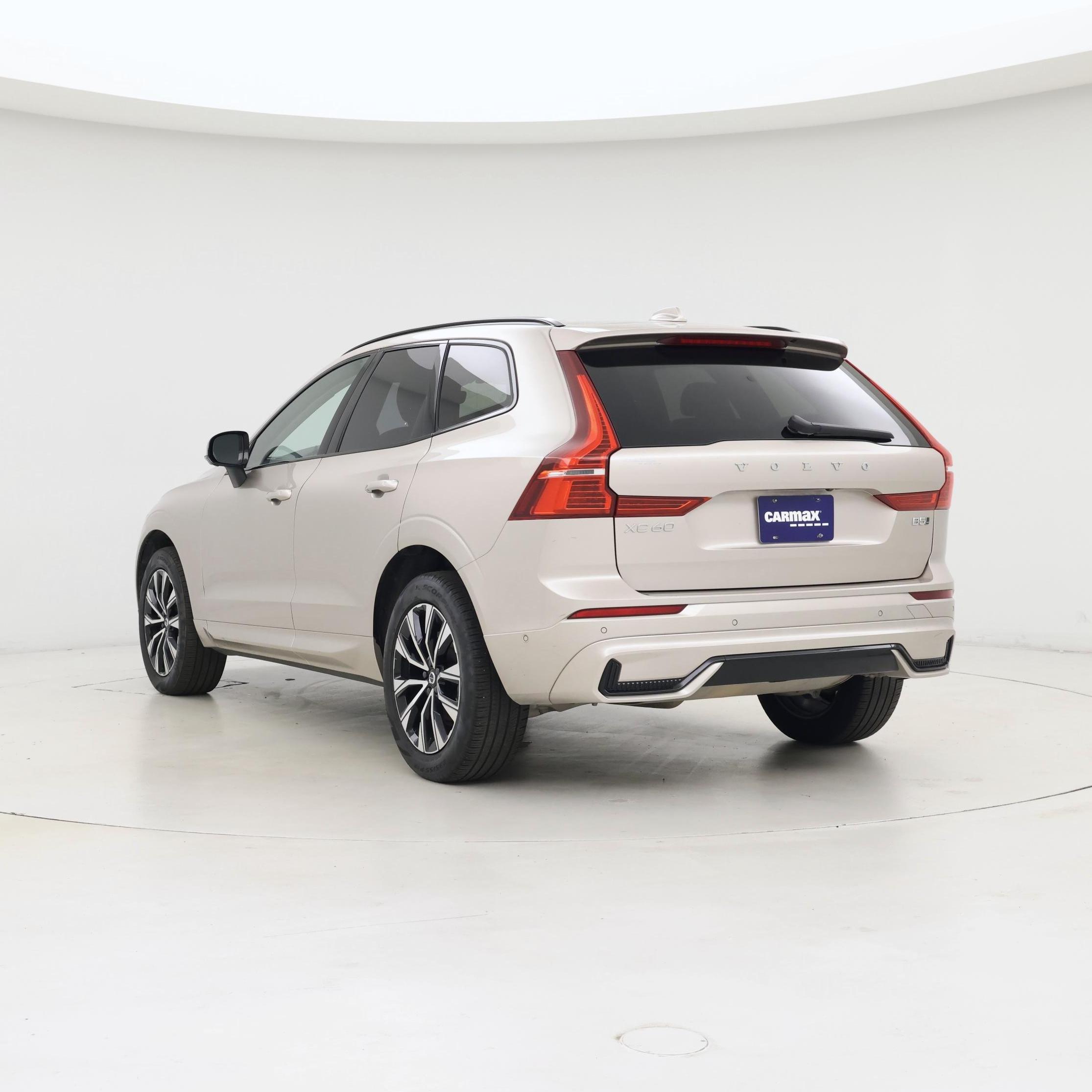 Thumbnail: 2025 Volvo XC60 - 2