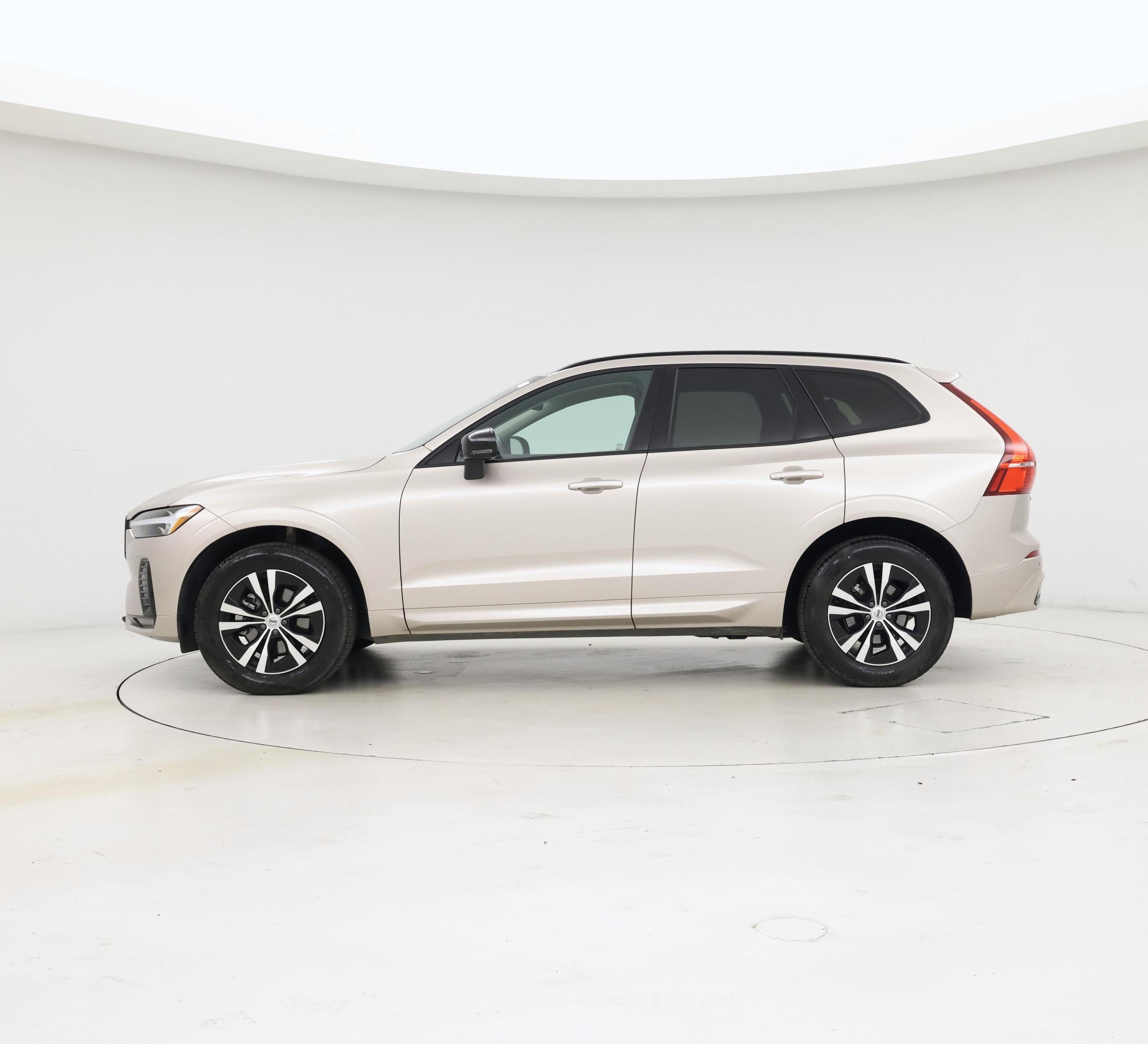 Thumbnail: 2025 Volvo XC60 - 3