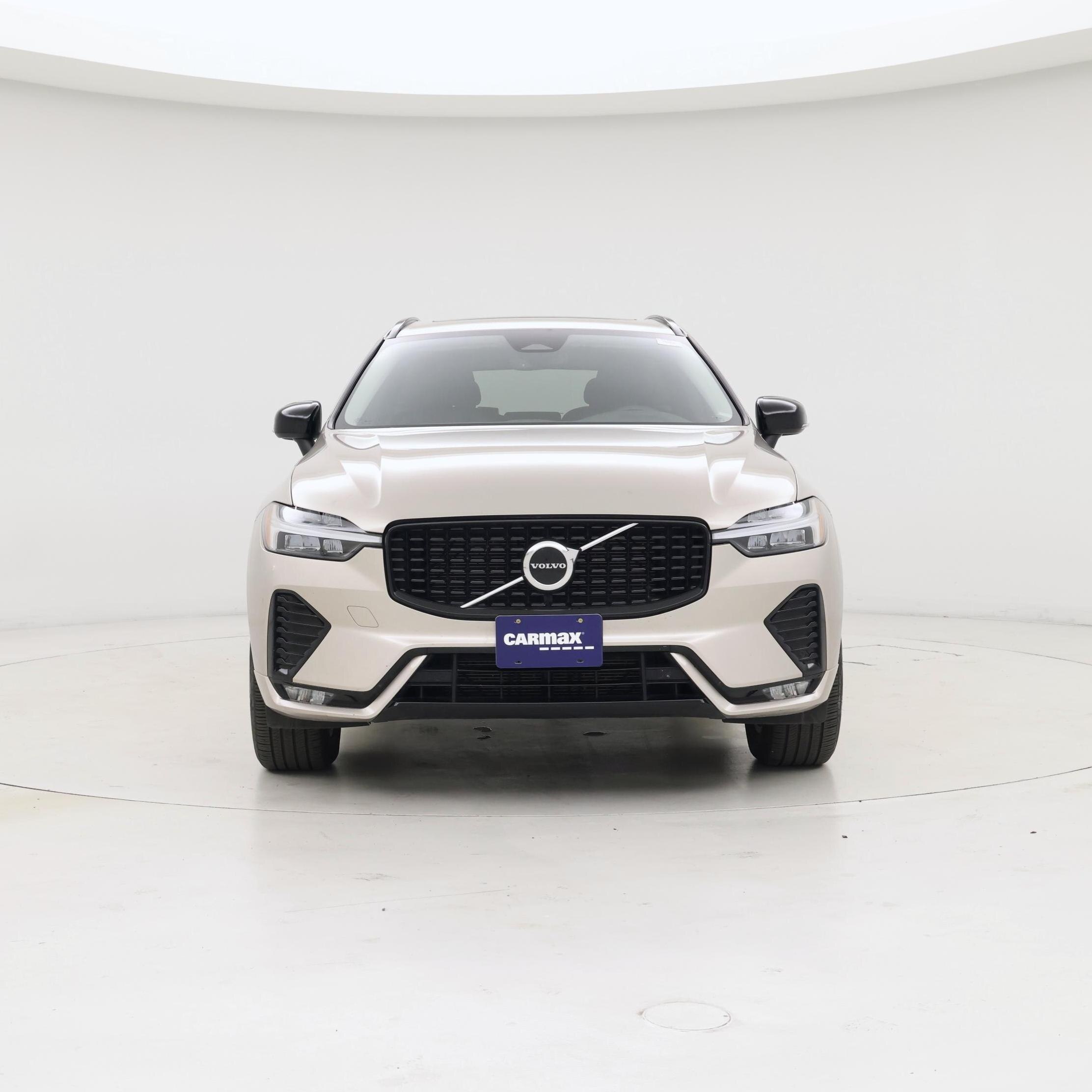 Thumbnail: 2025 Volvo XC60 - 5