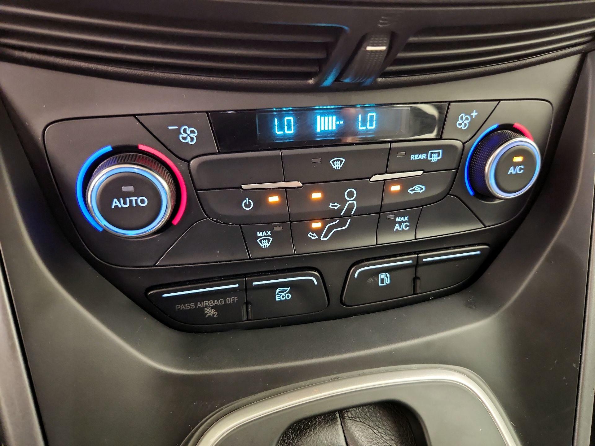 Thumbnail: 2017 Ford C-Max - 16
