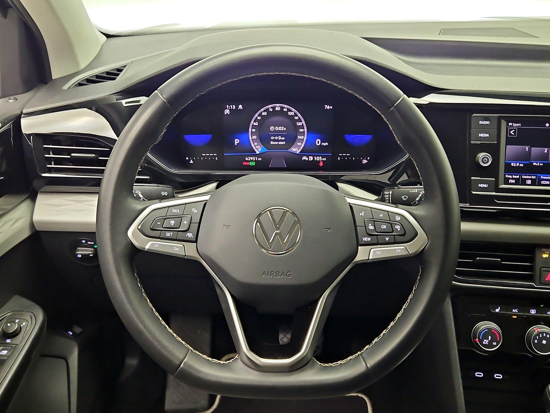 Thumbnail: 2023 Volkswagen Taos - 10