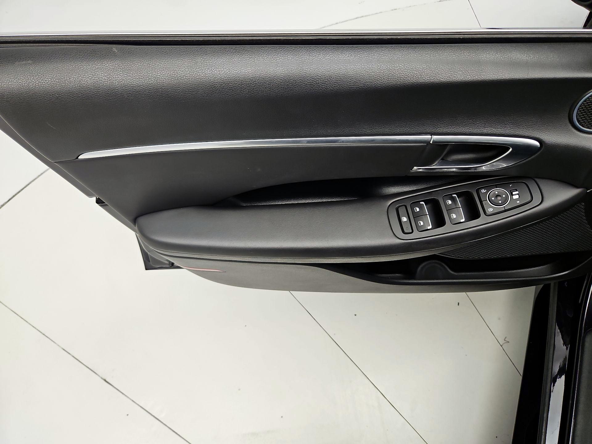 Thumbnail: 2023 Hyundai Sonata - 12