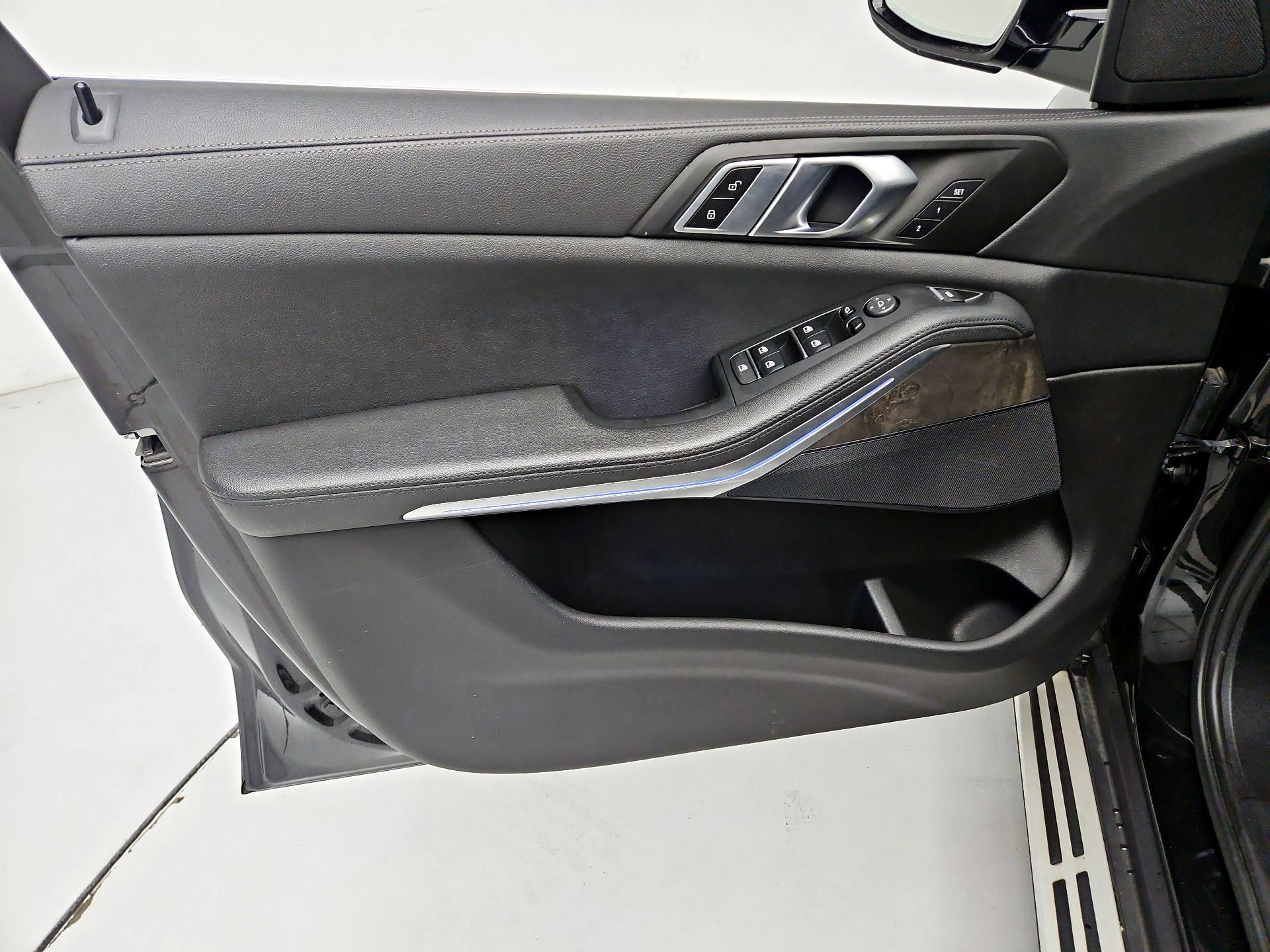 Thumbnail: 2022 BMW X5 - 12