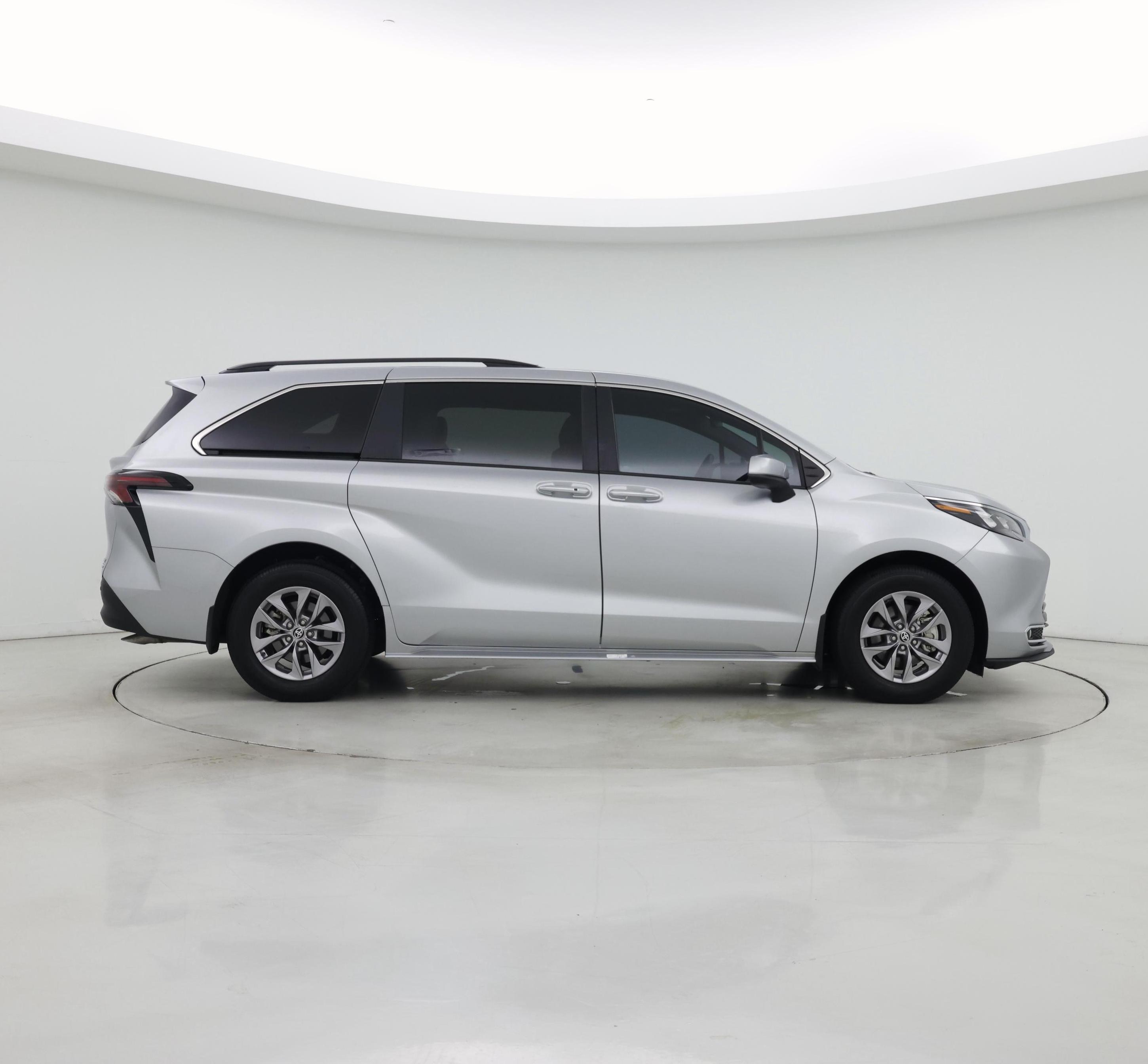 Thumbnail: 2024 Toyota Sienna - 7