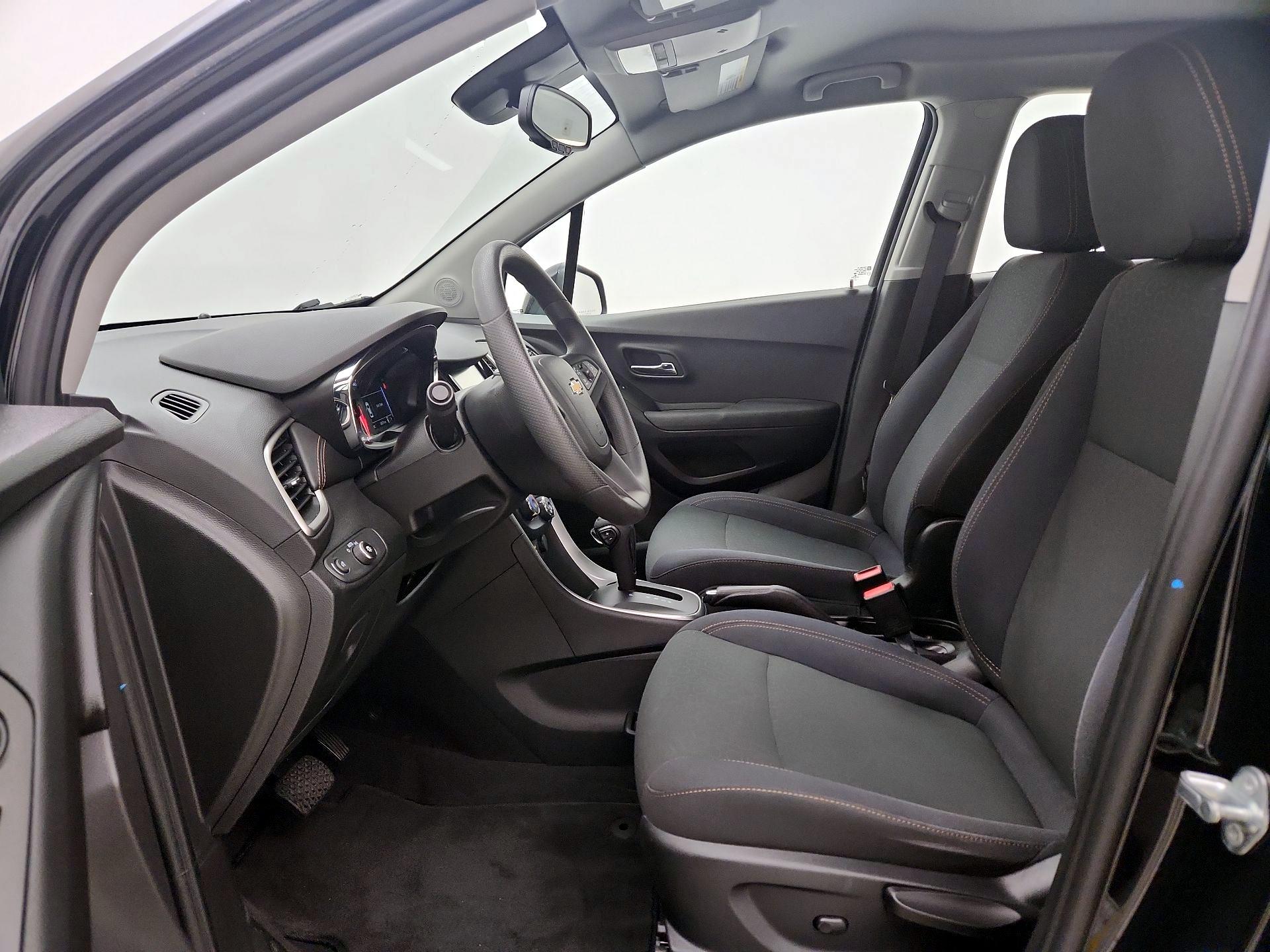 Thumbnail: 2017 Chevrolet Trax - 11