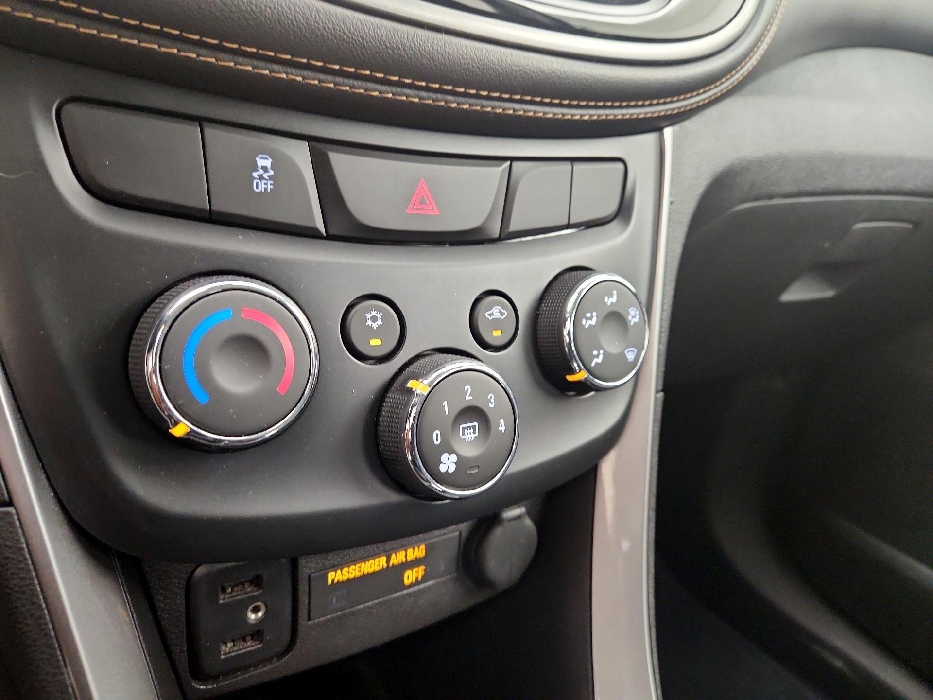 Thumbnail: 2017 Chevrolet Trax - 16
