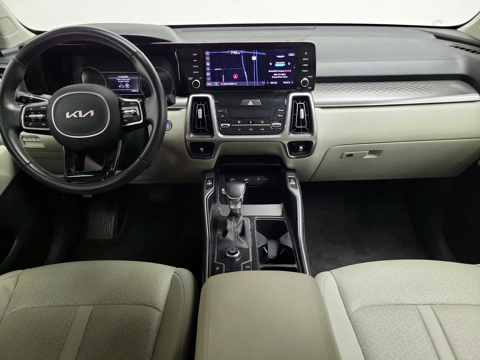 Thumbnail: 2023 Kia Sorento - 9