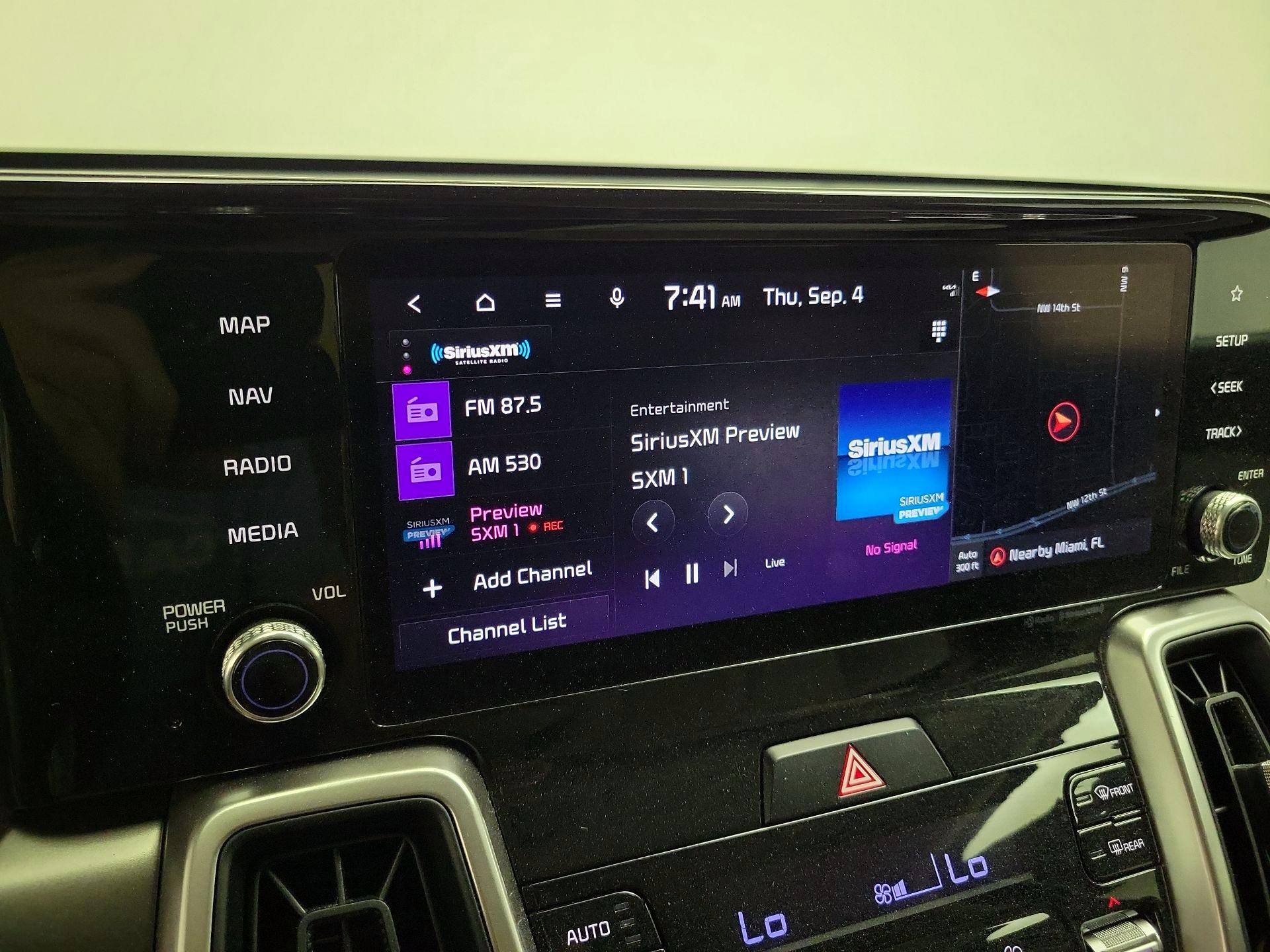 Thumbnail: 2023 Kia Sorento - 16