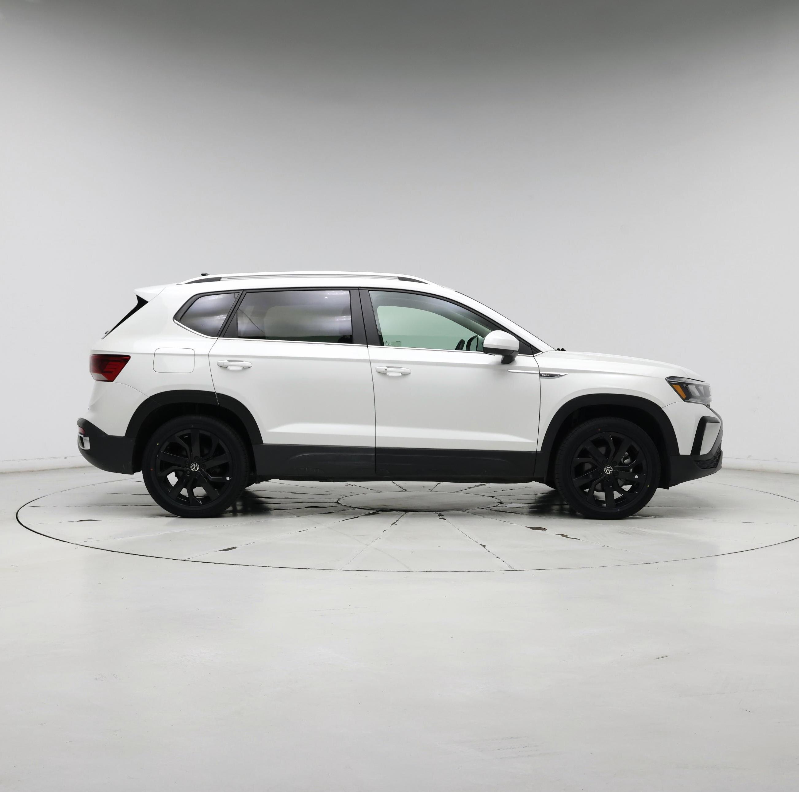 Thumbnail: 2022 Volkswagen Taos - 7