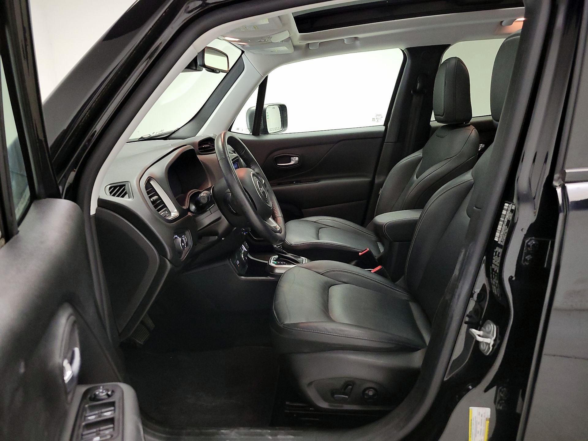 Thumbnail: 2020 Jeep Renegade - 11