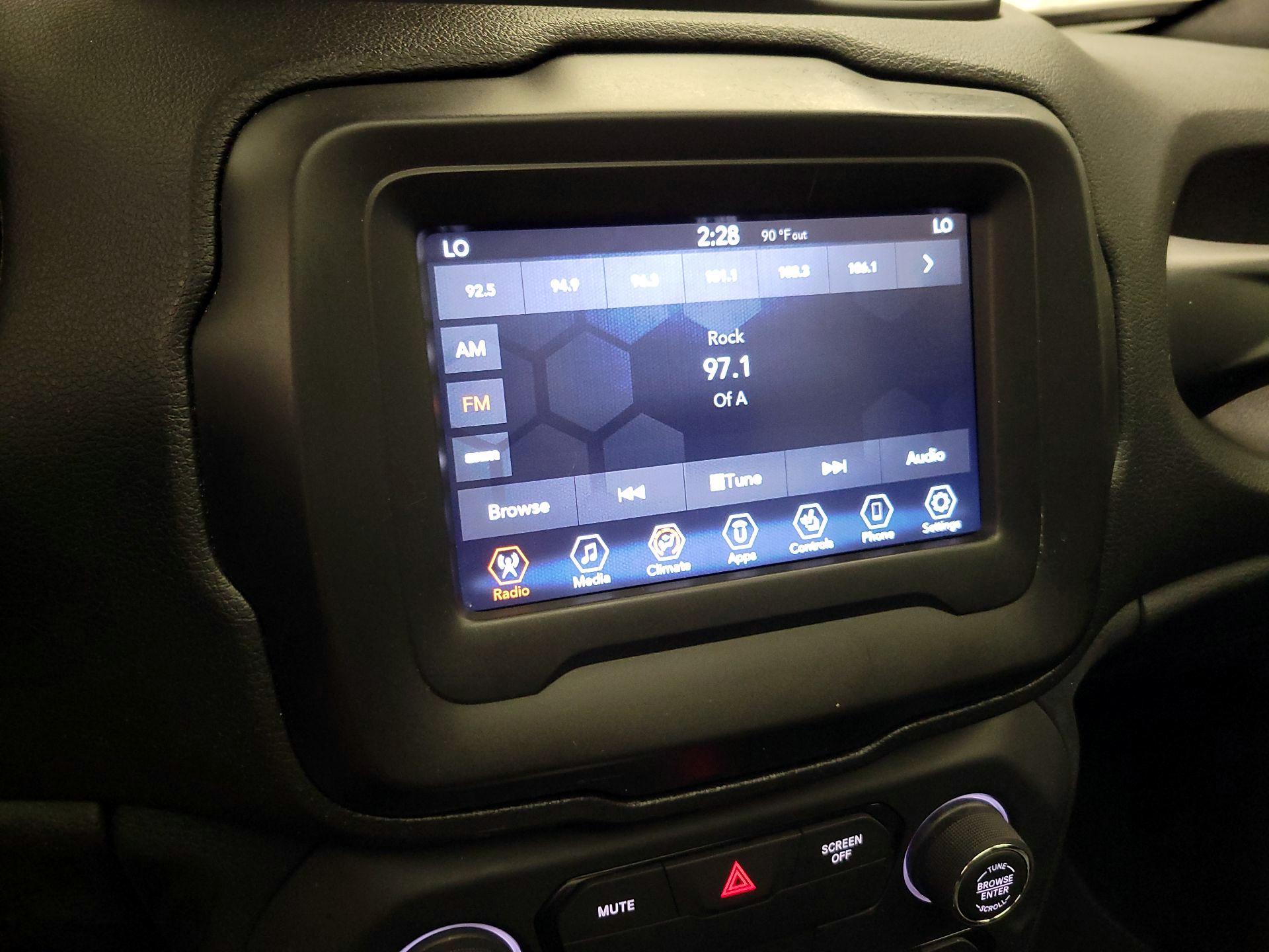 Thumbnail: 2020 Jeep Renegade - 15