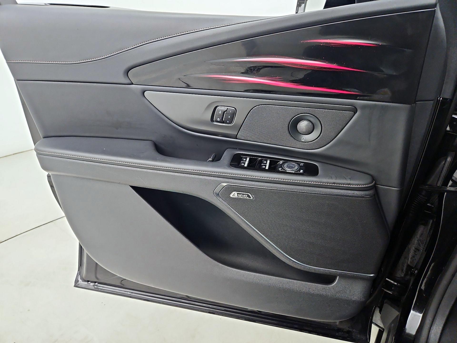 Thumbnail: 2024 Lincoln Nautilus - 12