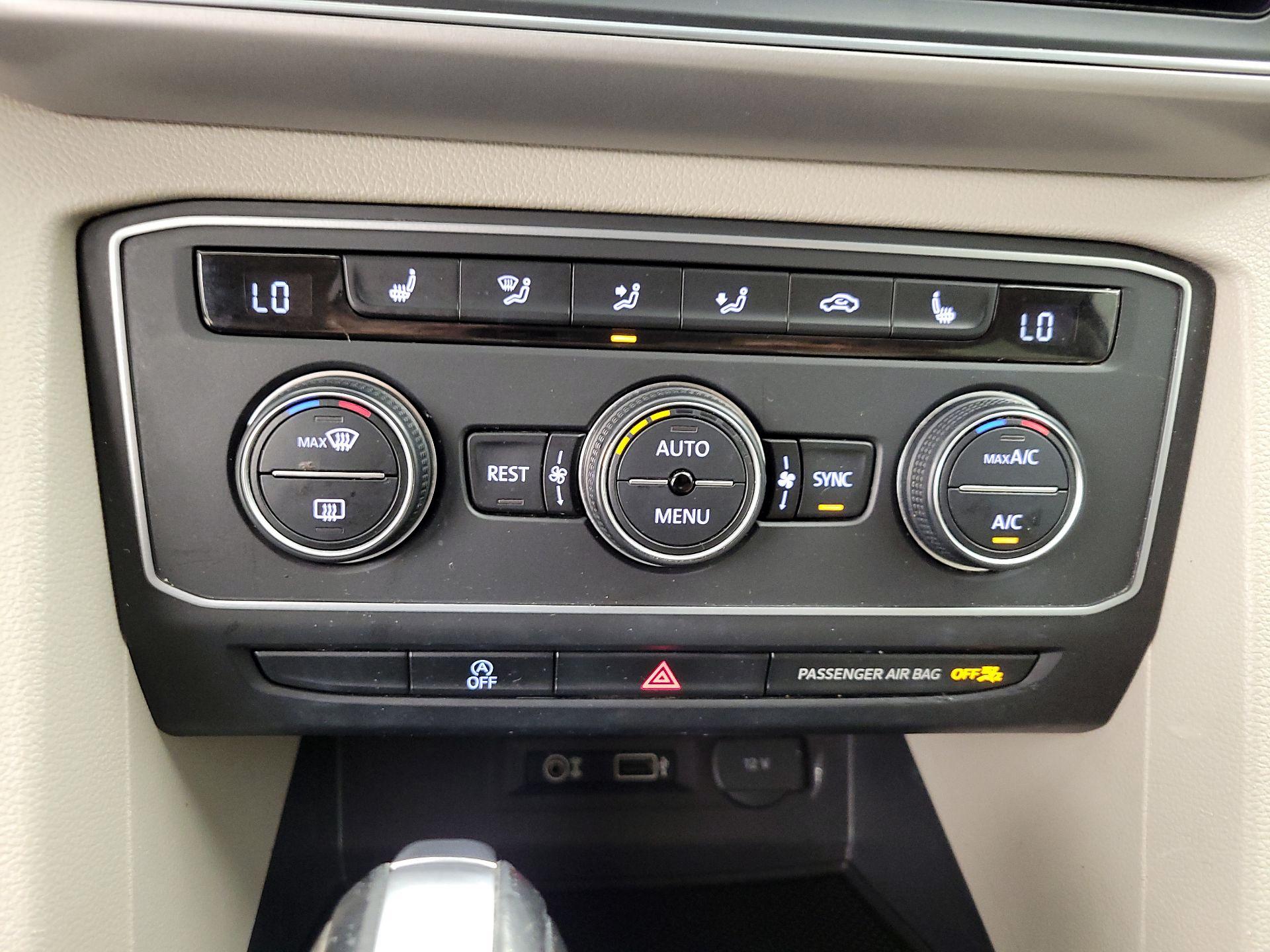 Thumbnail: 2018 Volkswagen Atlas - 16