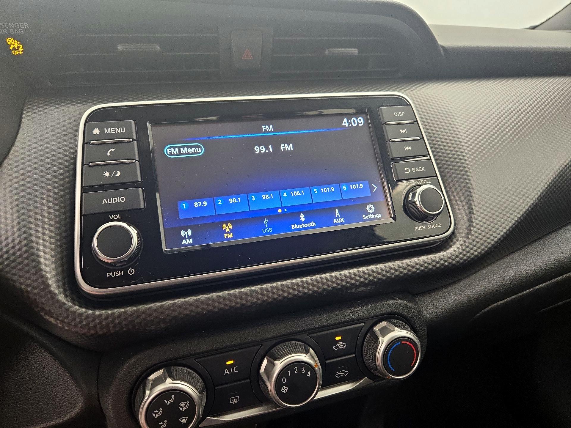 Thumbnail: 2019 Nissan Kicks - 15